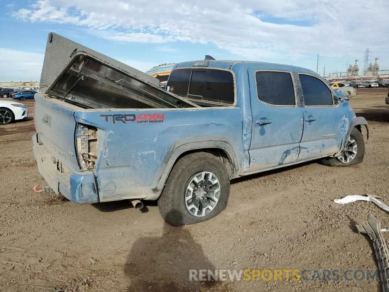 3 Photograph of a damaged car 5TFCZ5ANXKX177482 TOYOTA TACOMA 2019