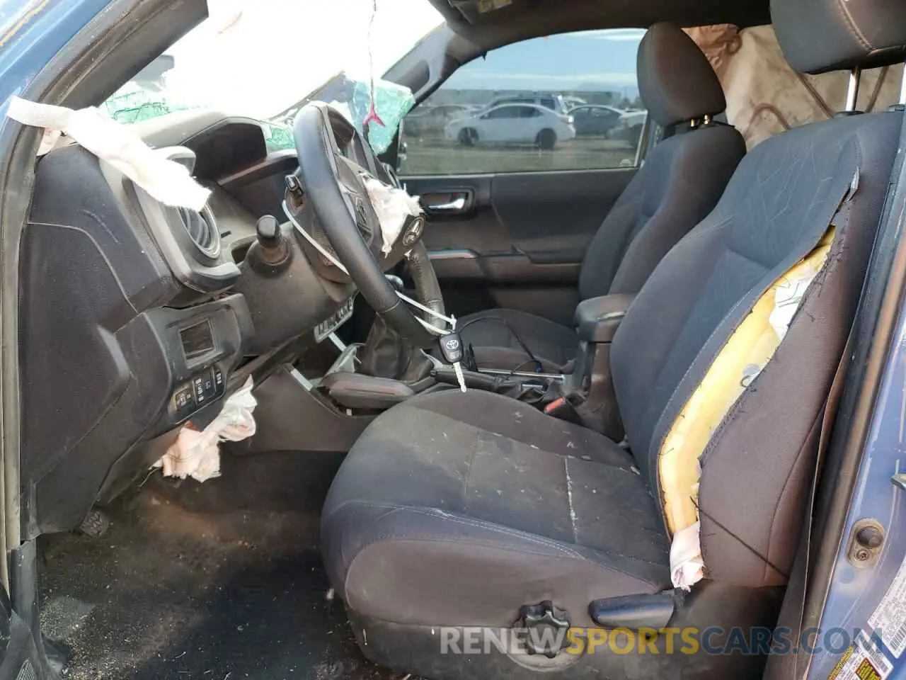 7 Photograph of a damaged car 5TFCZ5ANXKX177482 TOYOTA TACOMA 2019