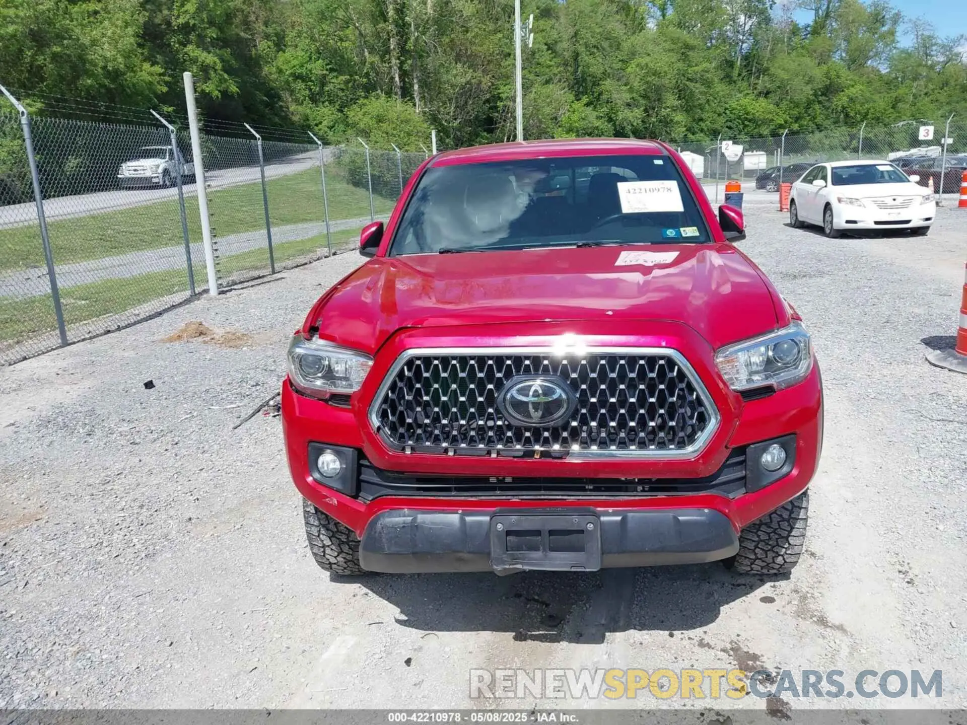 12 Photograph of a damaged car 5TFCZ5ANXKX190152 TOYOTA TACOMA 2019