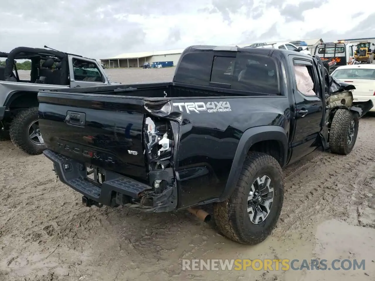 4 Photograph of a damaged car 5TFCZ5ANXKX190331 TOYOTA TACOMA 2019
