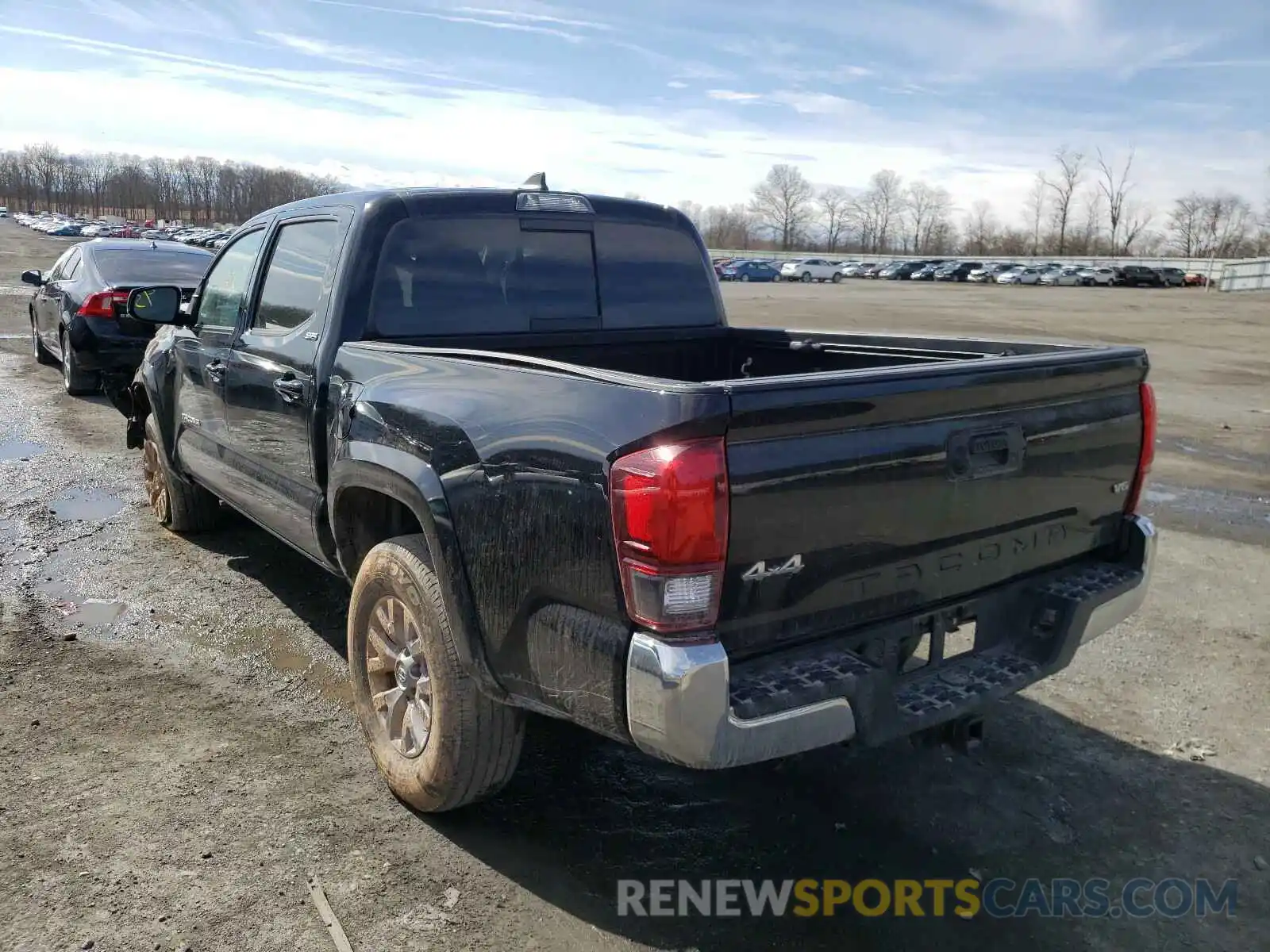 3 Photograph of a damaged car 5TFCZ5ANXKX194752 TOYOTA TACOMA 2019