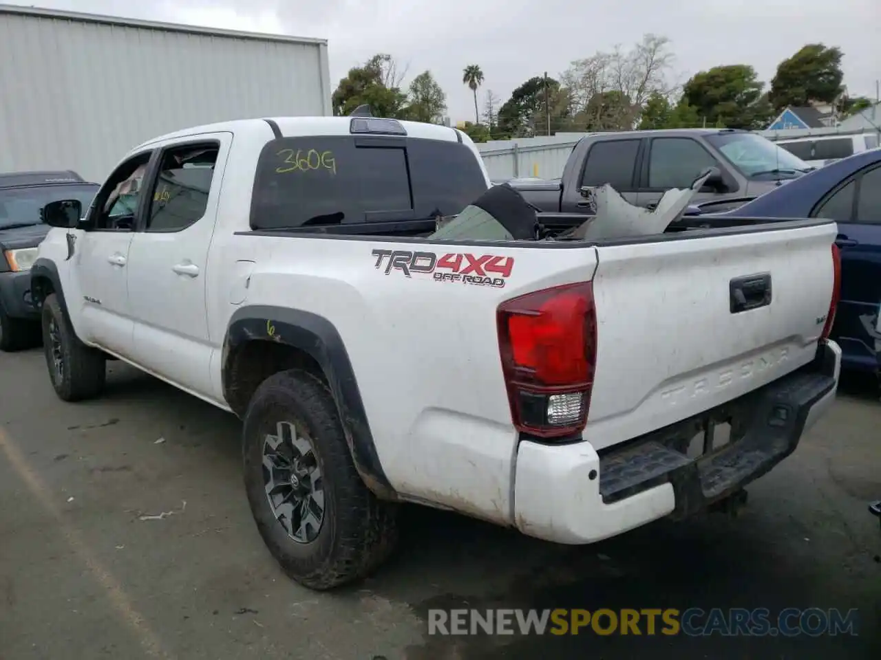 3 Photograph of a damaged car 5TFCZ5ANXKX207015 TOYOTA TACOMA 2019