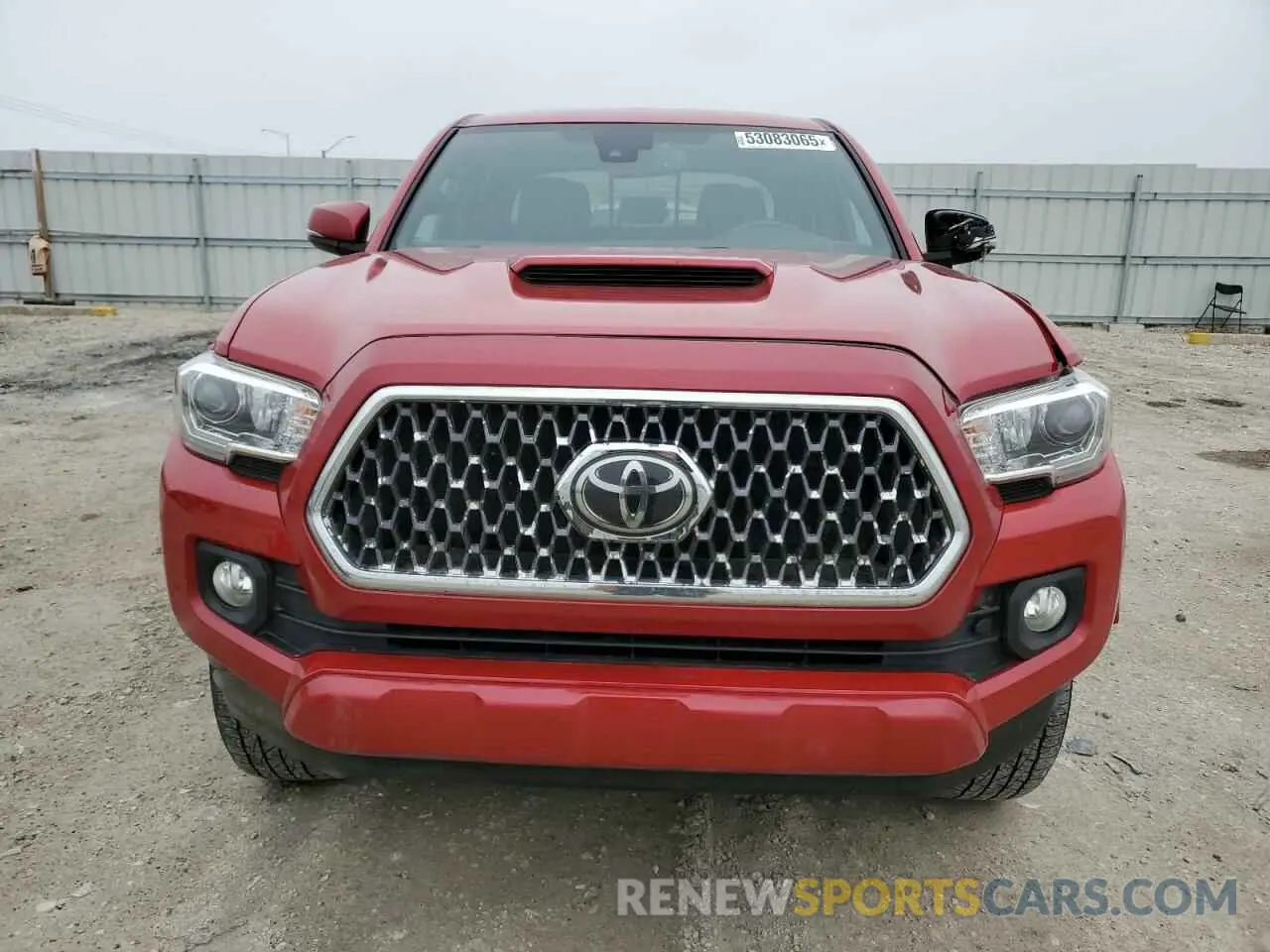 5 Photograph of a damaged car 5TFDZ5BN6KX039604 TOYOTA TACOMA 2019