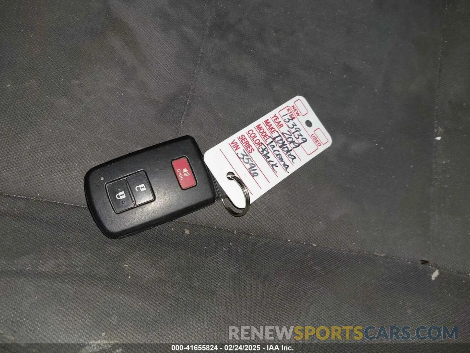 11 Photograph of a damaged car 5TFDZ5BN9KX043596 TOYOTA TACOMA 2019