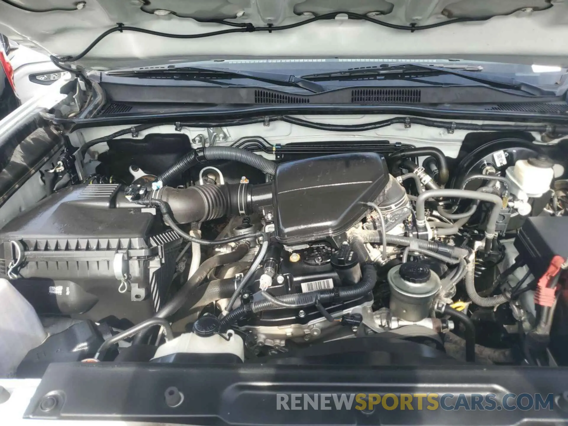 10 Photograph of a damaged car 5TFRX5GN0KX143610 TOYOTA TACOMA 2019