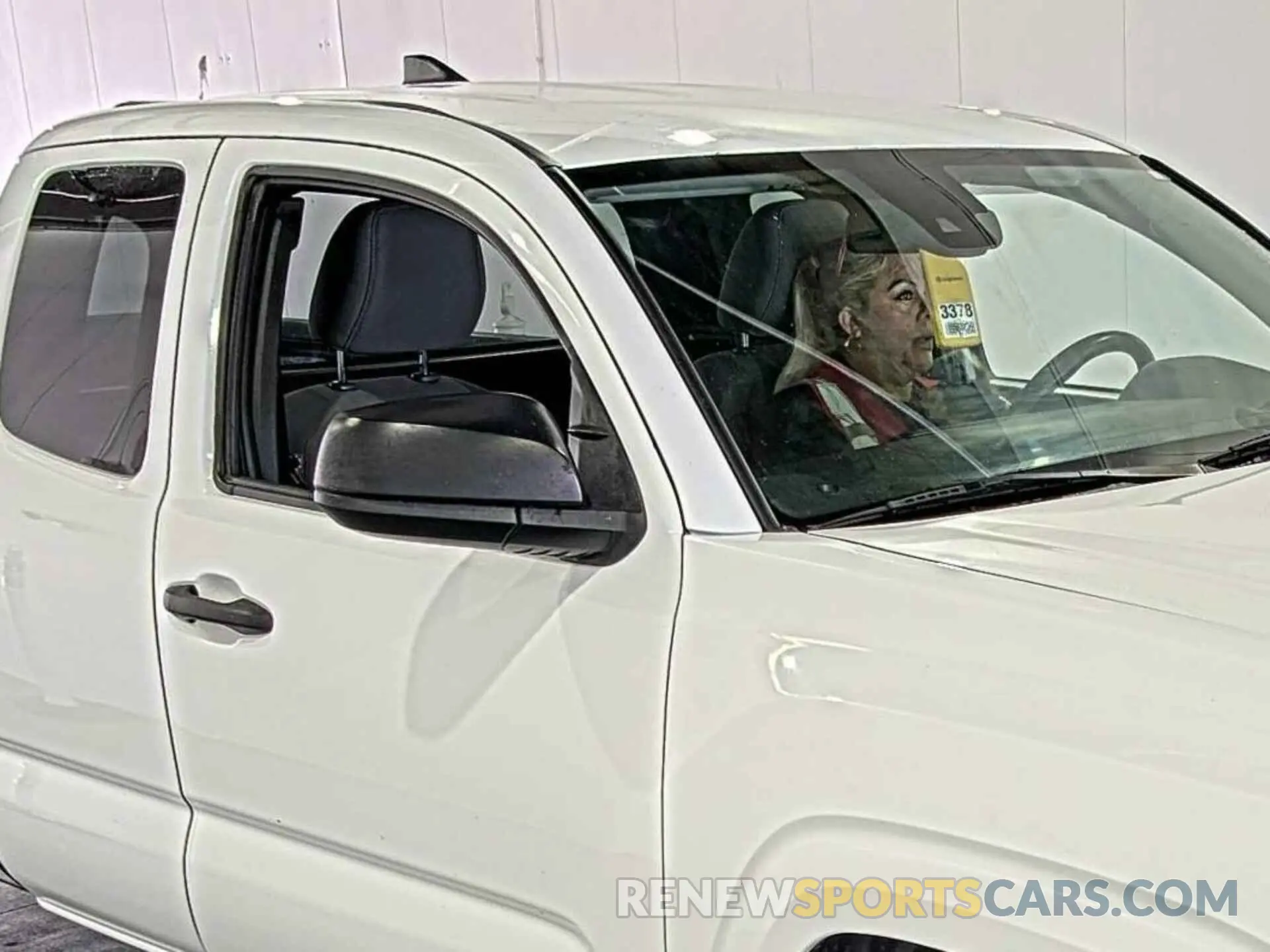 26 Photograph of a damaged car 5TFRX5GN0KX143610 TOYOTA TACOMA 2019