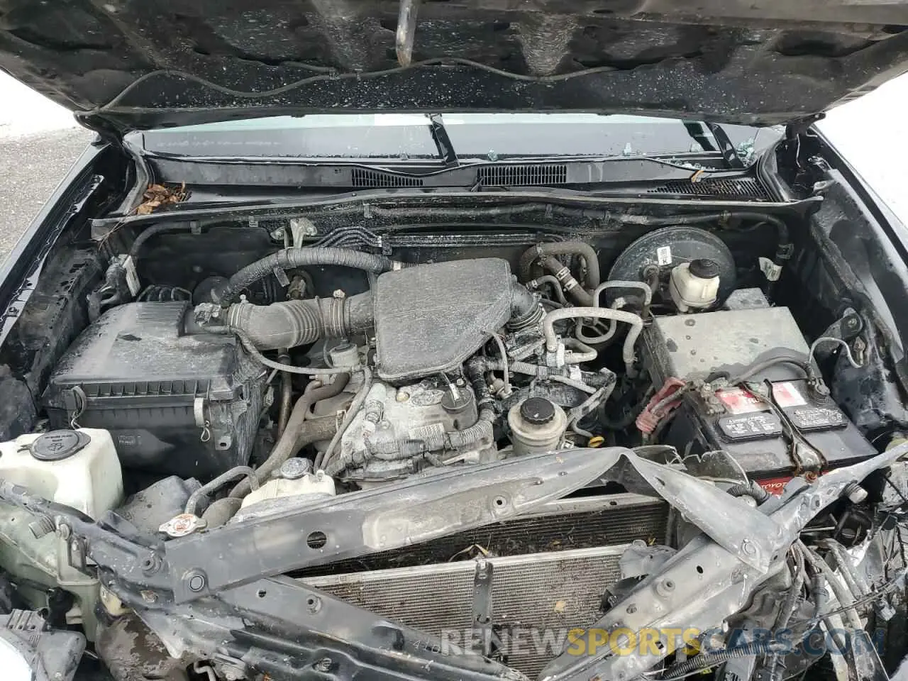 11 Photograph of a damaged car 5TFRX5GN1KX135550 TOYOTA TACOMA 2019