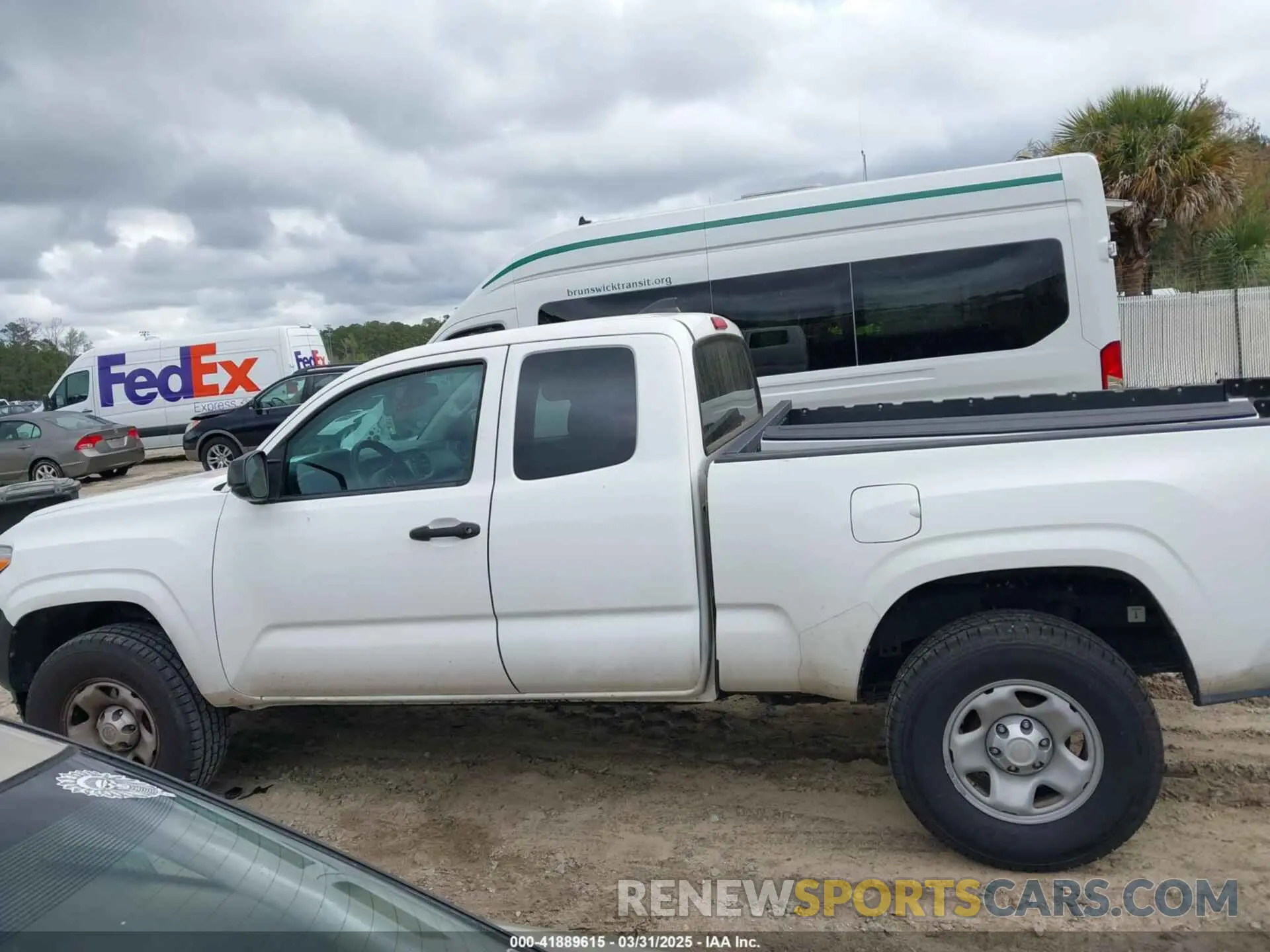 15 Photograph of a damaged car 5TFRX5GN1KX141879 TOYOTA TACOMA 2019