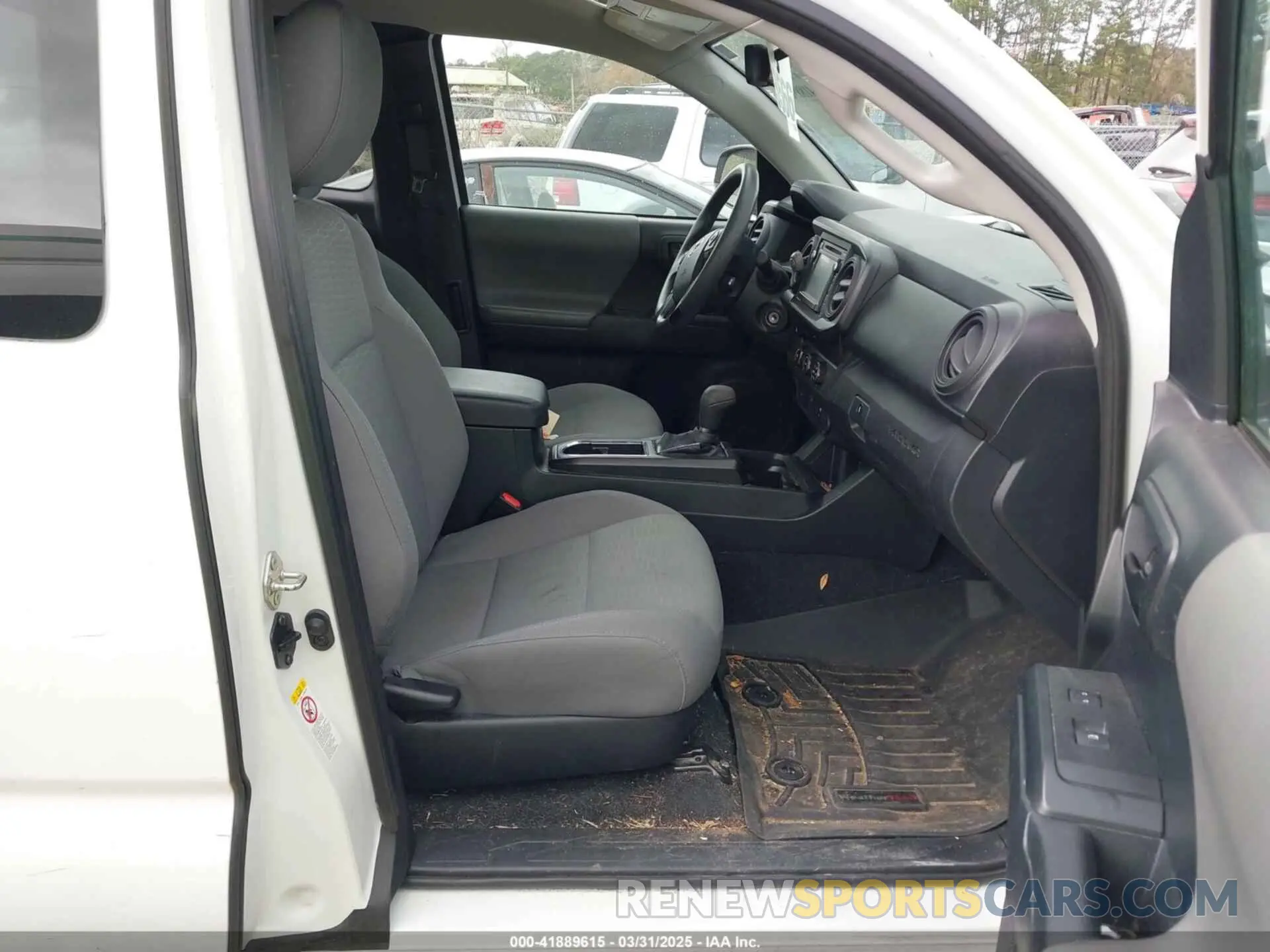 5 Photograph of a damaged car 5TFRX5GN1KX141879 TOYOTA TACOMA 2019