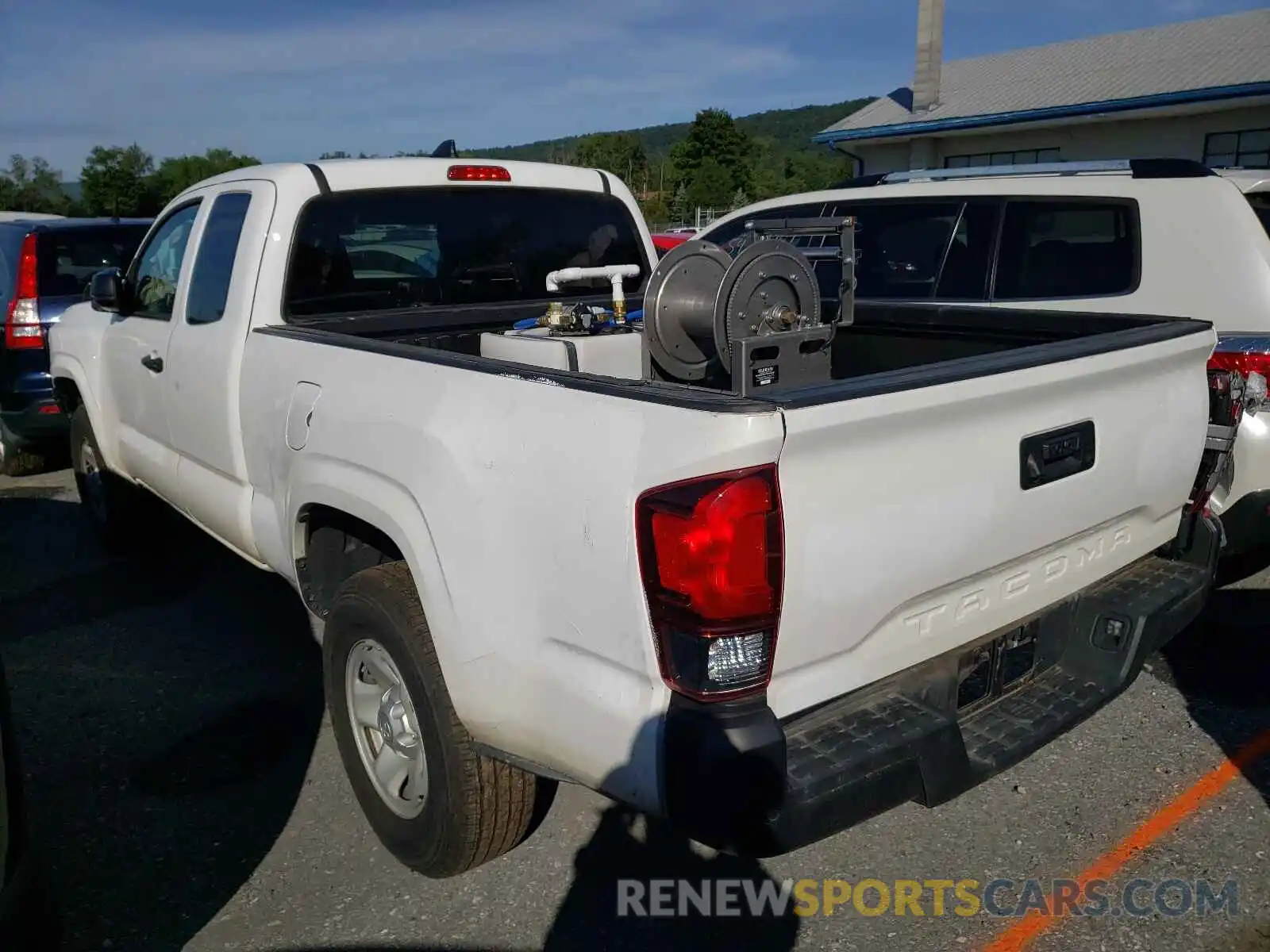 3 Photograph of a damaged car 5TFRX5GN1KX148041 TOYOTA TACOMA 2019