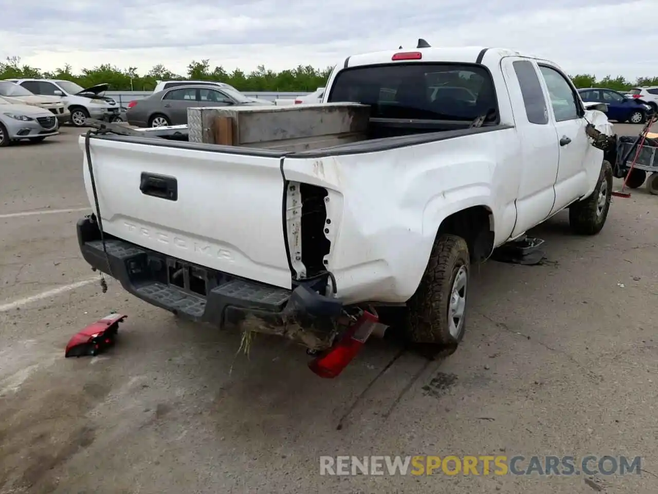 4 Photograph of a damaged car 5TFRX5GN1KX153109 TOYOTA TACOMA 2019