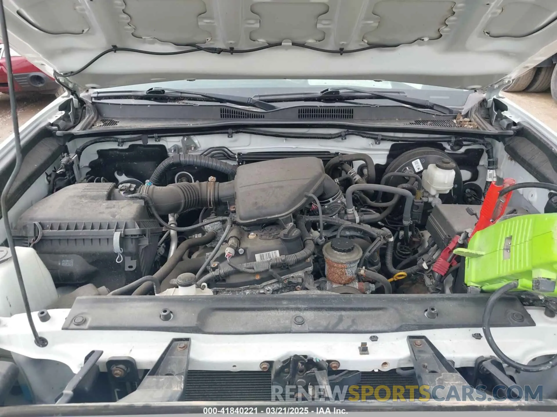 10 Photograph of a damaged car 5TFRX5GN1KX162876 TOYOTA TACOMA 2019