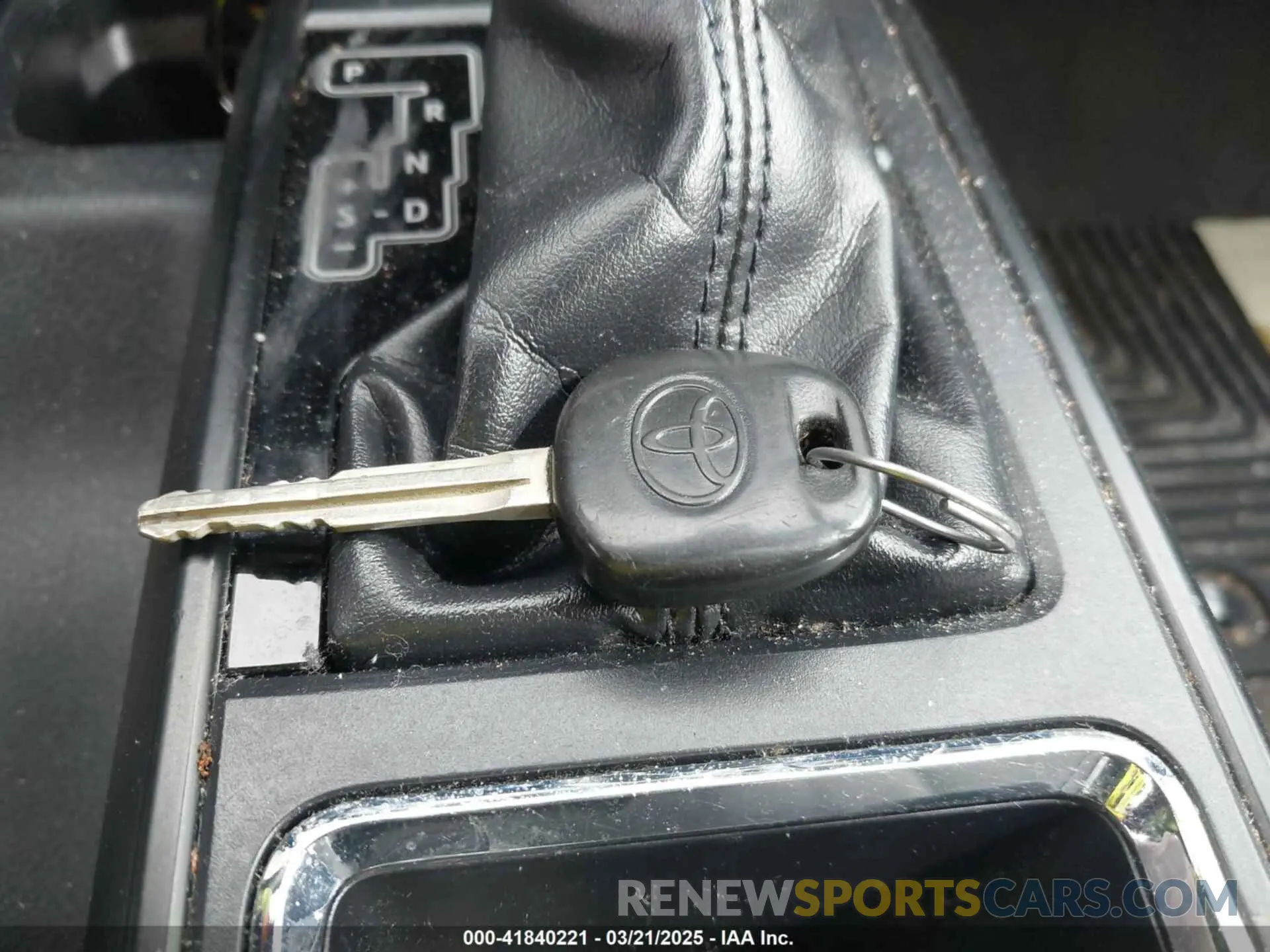 11 Photograph of a damaged car 5TFRX5GN1KX162876 TOYOTA TACOMA 2019