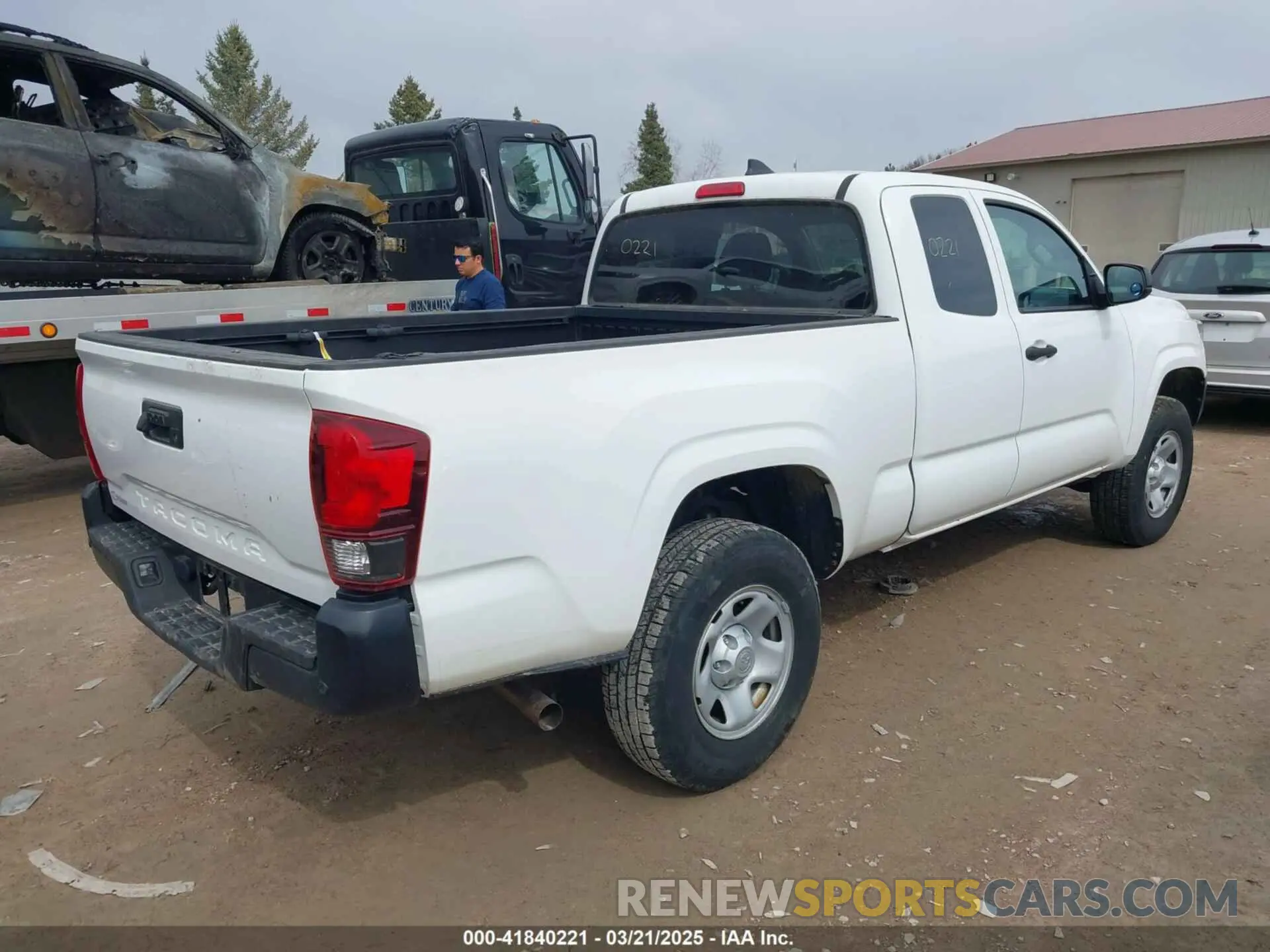 4 Photograph of a damaged car 5TFRX5GN1KX162876 TOYOTA TACOMA 2019