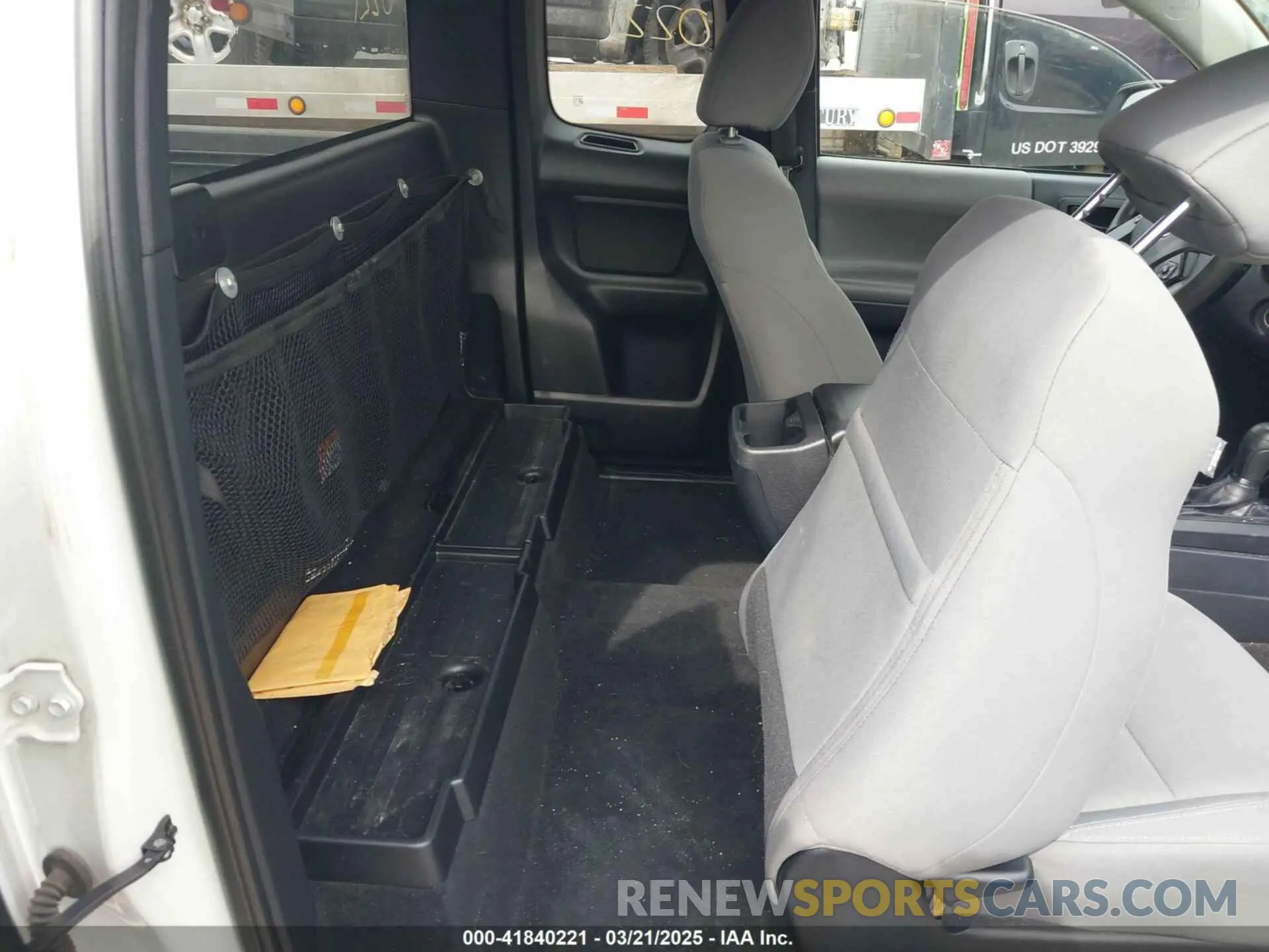 8 Photograph of a damaged car 5TFRX5GN1KX162876 TOYOTA TACOMA 2019