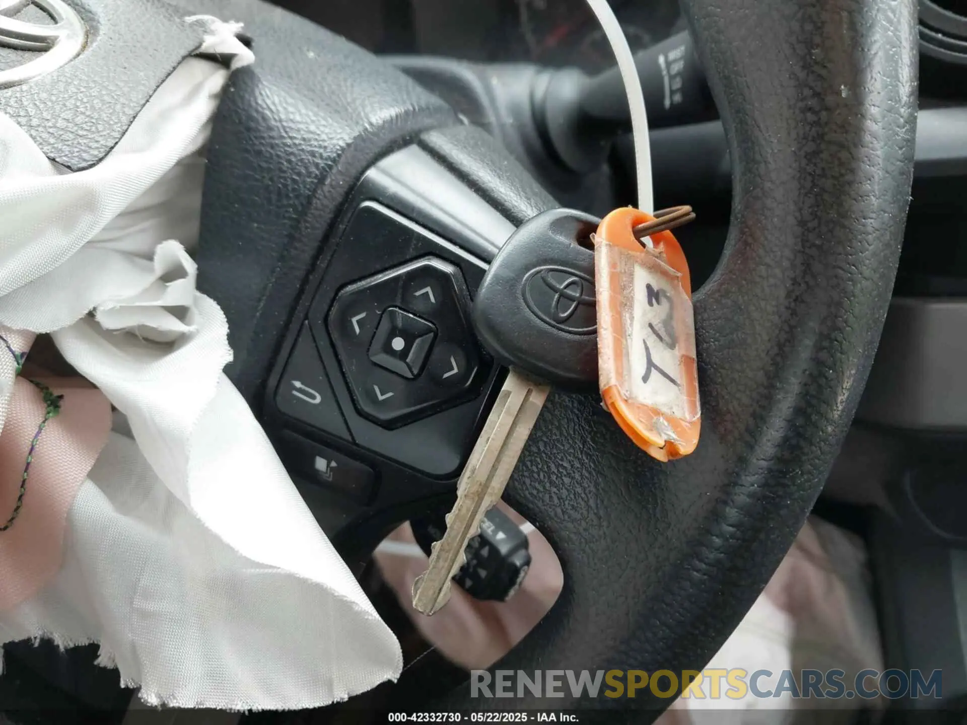 11 Photograph of a damaged car 5TFRX5GN2KX137484 TOYOTA TACOMA 2019