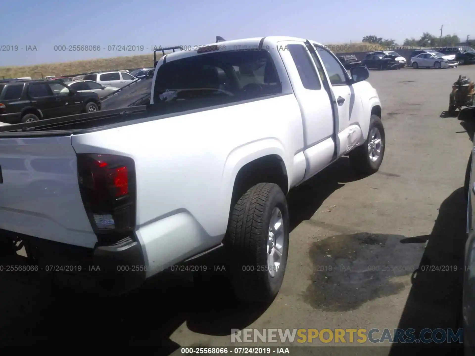 4 Photograph of a damaged car 5TFRX5GN2KX144208 TOYOTA TACOMA 2019