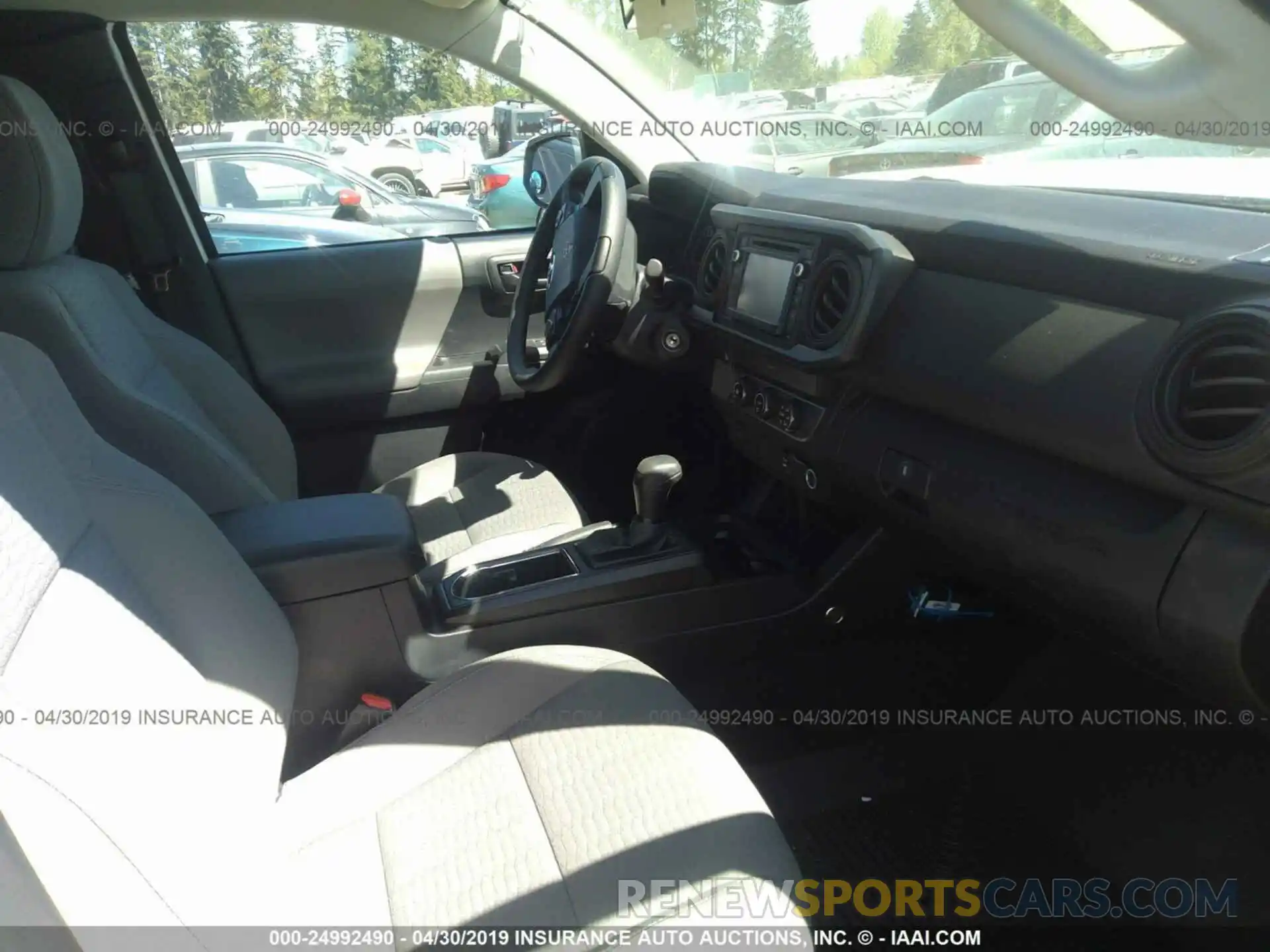 5 Photograph of a damaged car 5TFRX5GN3KX145206 TOYOTA TACOMA 2019