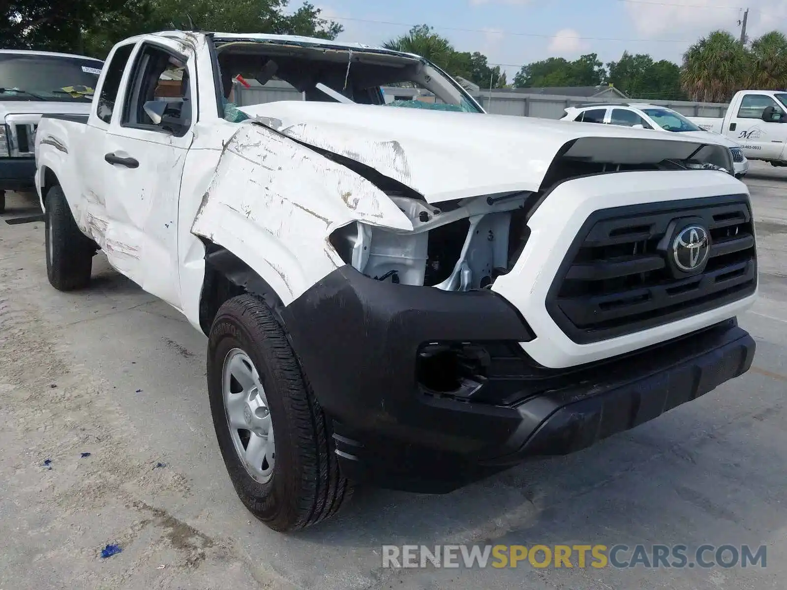 1 Photograph of a damaged car 5TFRX5GN3KX154133 TOYOTA TACOMA 2019