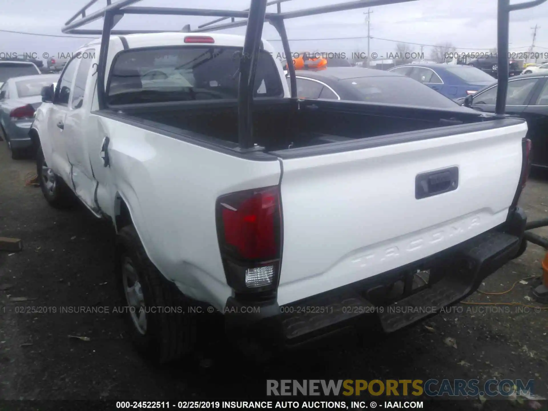 3 Photograph of a damaged car 5TFRX5GN4KX135199 TOYOTA TACOMA 2019