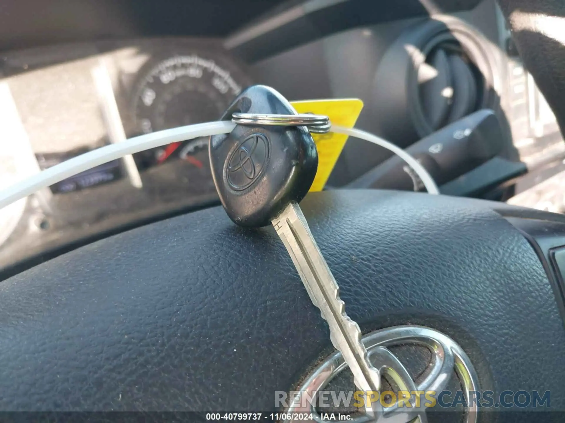 11 Photograph of a damaged car 5TFRX5GN4KX135297 TOYOTA TACOMA 2019
