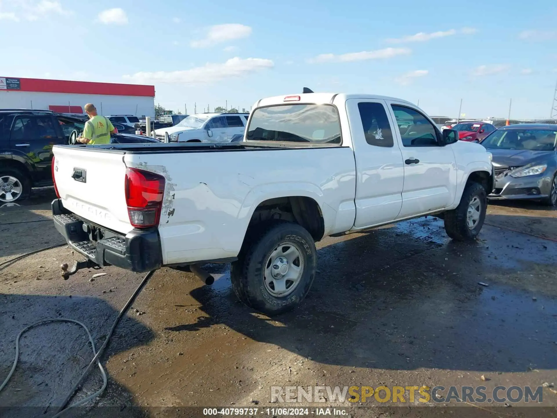 4 Photograph of a damaged car 5TFRX5GN4KX135297 TOYOTA TACOMA 2019