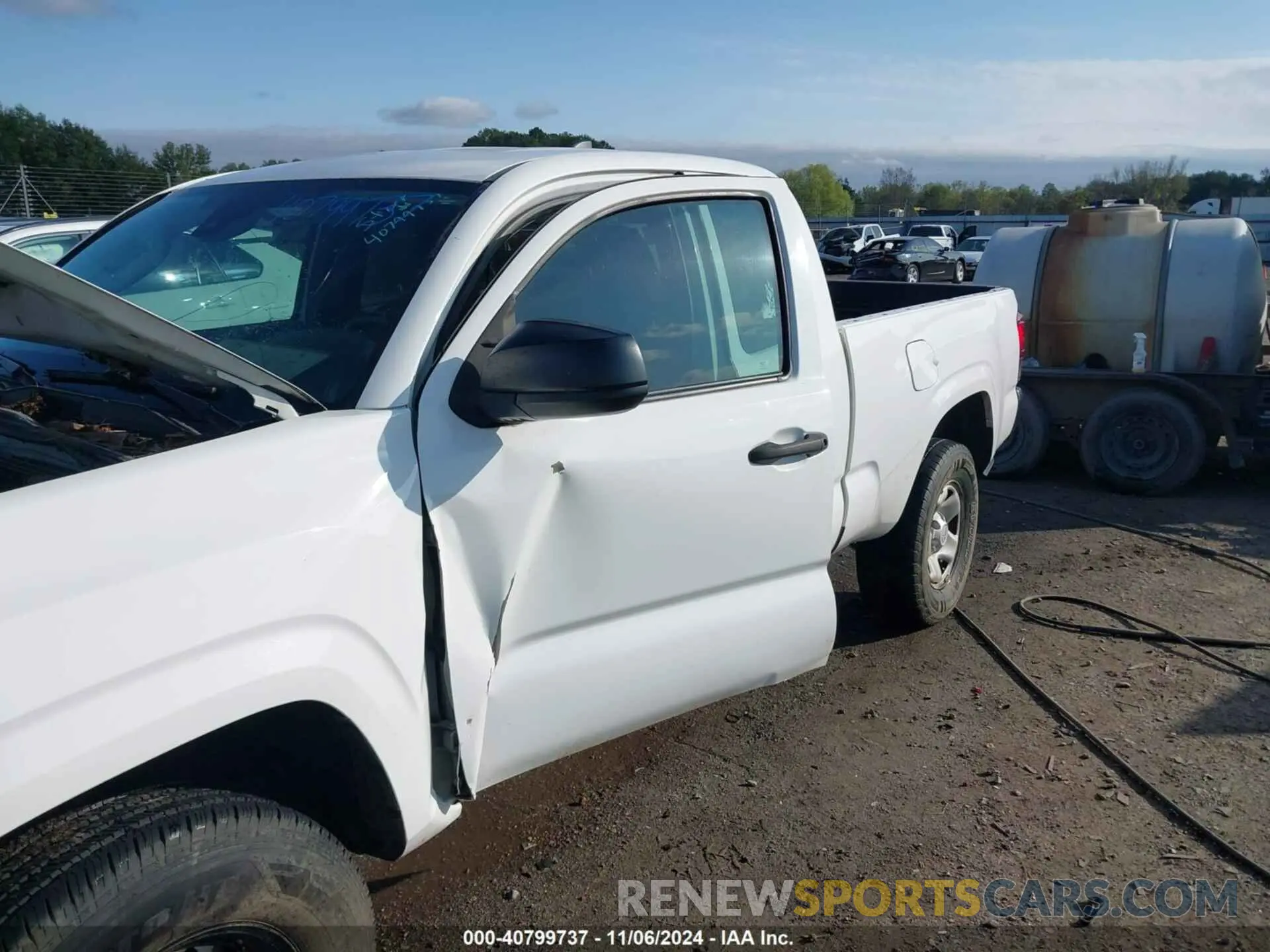 6 Photograph of a damaged car 5TFRX5GN4KX135297 TOYOTA TACOMA 2019