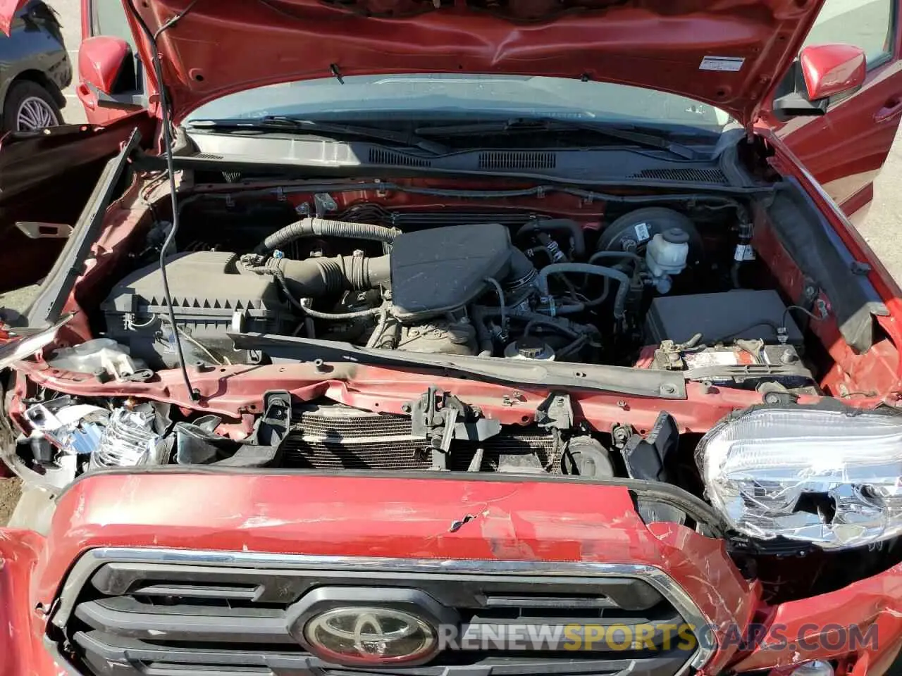 11 Photograph of a damaged car 5TFRX5GN4KX135753 TOYOTA TACOMA 2019