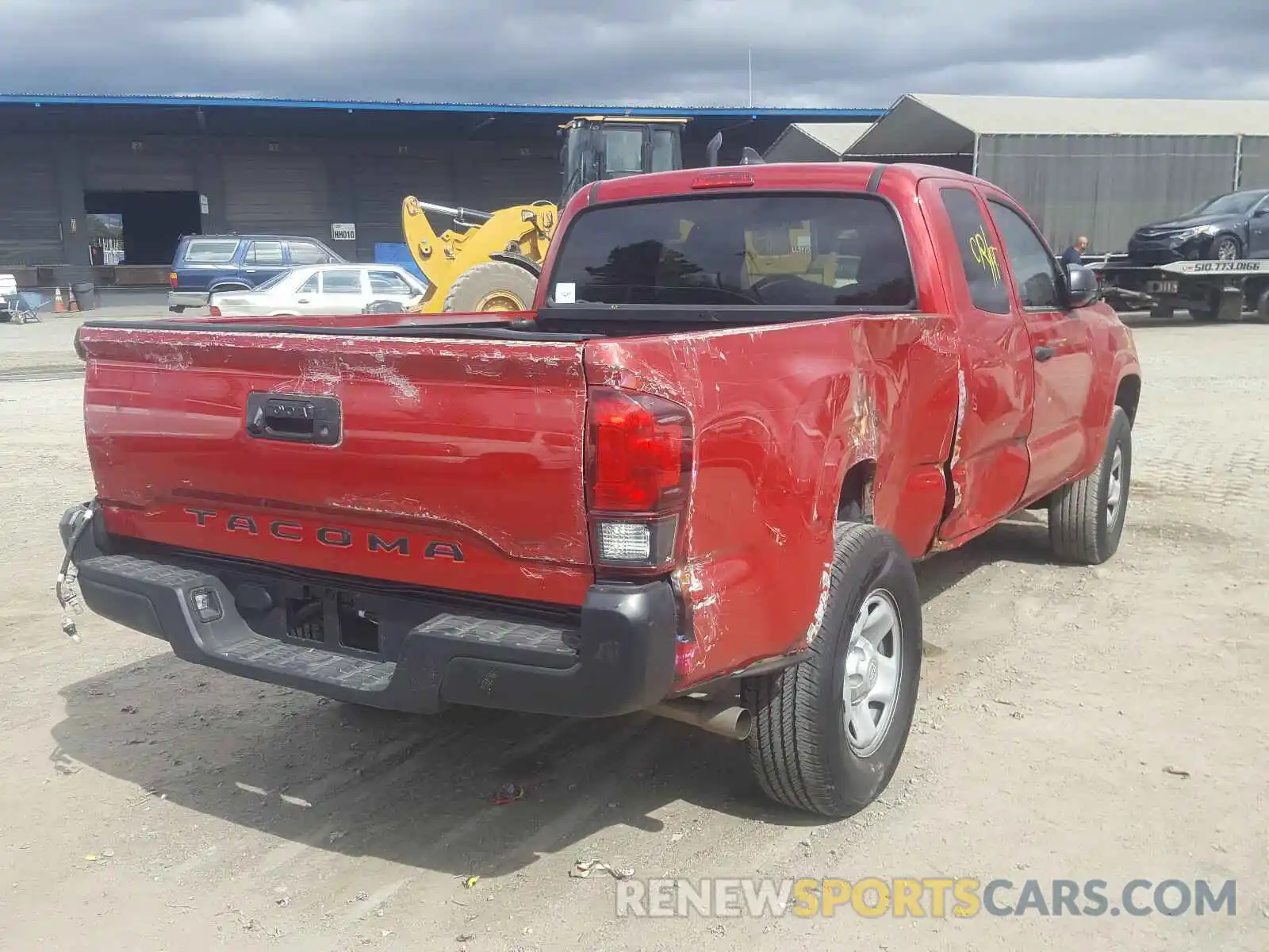 4 Photograph of a damaged car 5TFRX5GN4KX145635 TOYOTA TACOMA 2019