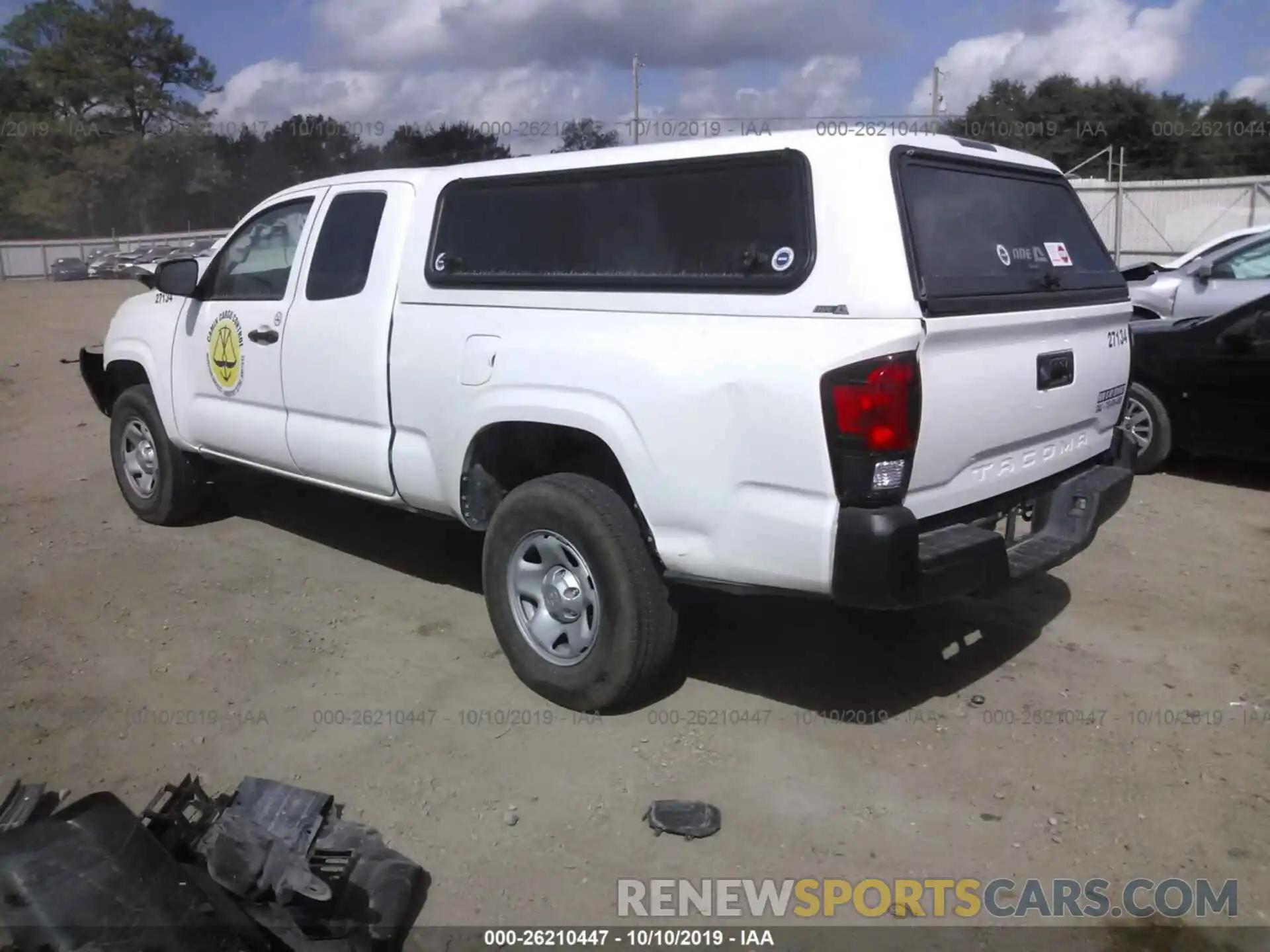 3 Photograph of a damaged car 5TFRX5GN5KX133008 TOYOTA TACOMA 2019