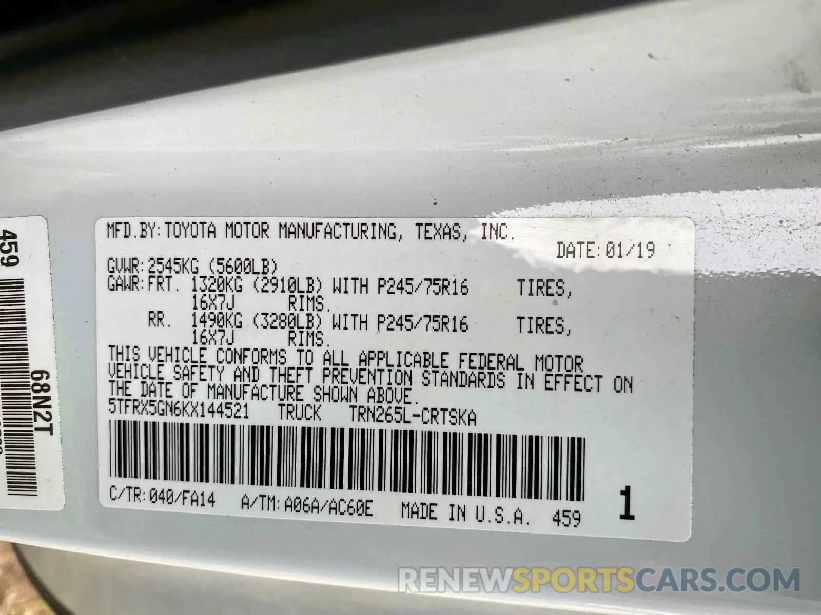 10 Photograph of a damaged car 5TFRX5GN6KX144521 TOYOTA TACOMA 2019