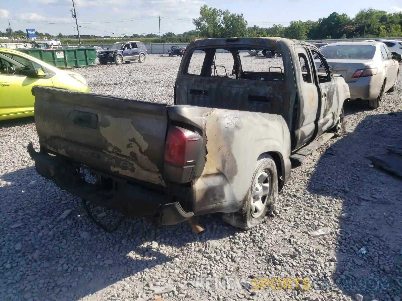 4 Photograph of a damaged car 5TFRX5GN6KX149220 TOYOTA TACOMA 2019