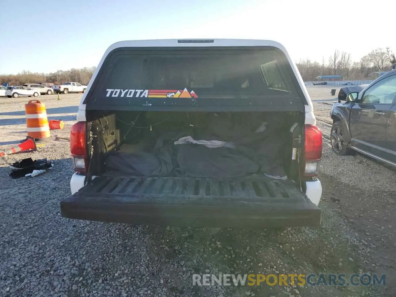 6 Photograph of a damaged car 5TFRX5GN7KX157553 TOYOTA TACOMA 2019