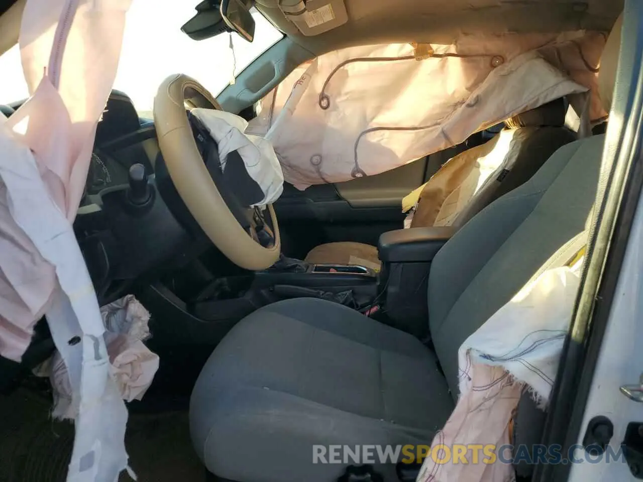7 Photograph of a damaged car 5TFRX5GN7KX157553 TOYOTA TACOMA 2019