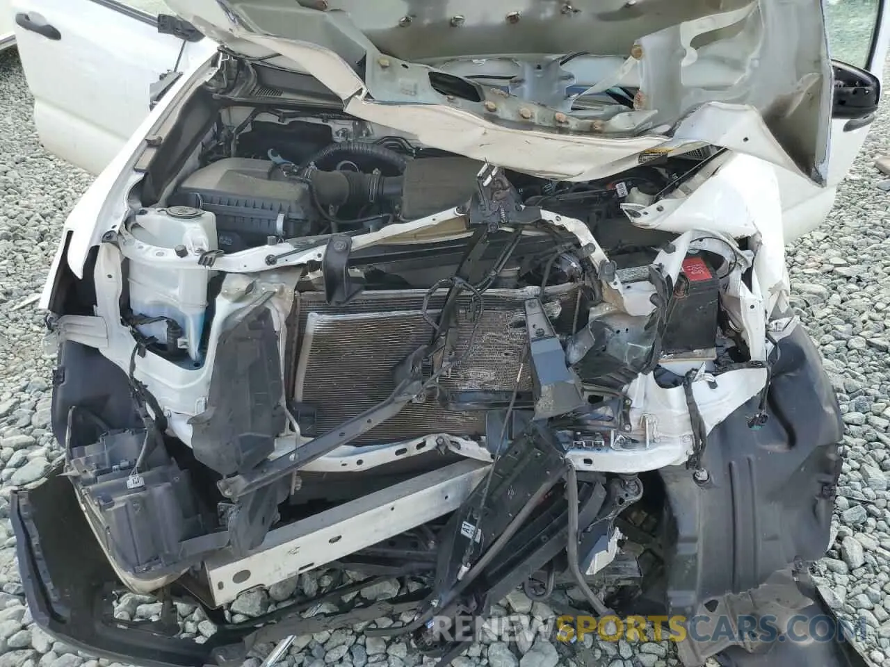 11 Photograph of a damaged car 5TFRX5GN8KX154354 TOYOTA TACOMA 2019