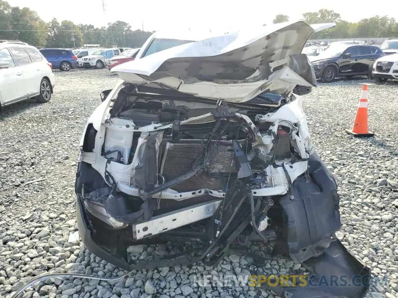 5 Photograph of a damaged car 5TFRX5GN8KX154354 TOYOTA TACOMA 2019