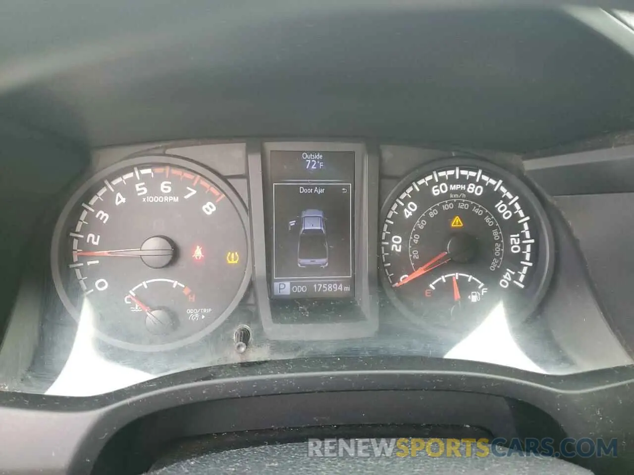 9 Photograph of a damaged car 5TFRX5GN9KX155061 TOYOTA TACOMA 2019