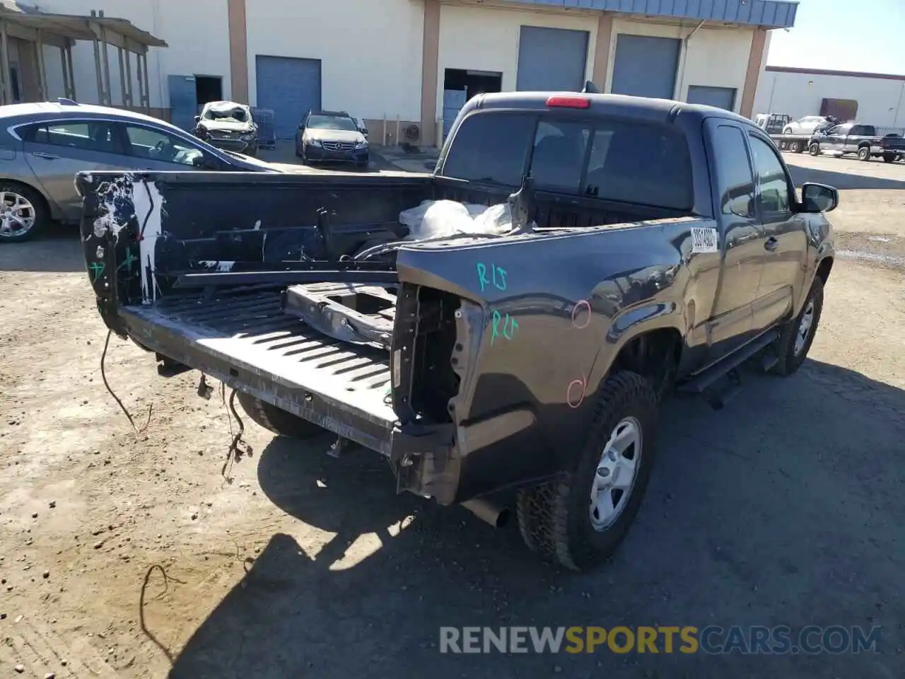 4 Photograph of a damaged car 5TFRX5GN9KX165041 TOYOTA TACOMA 2019