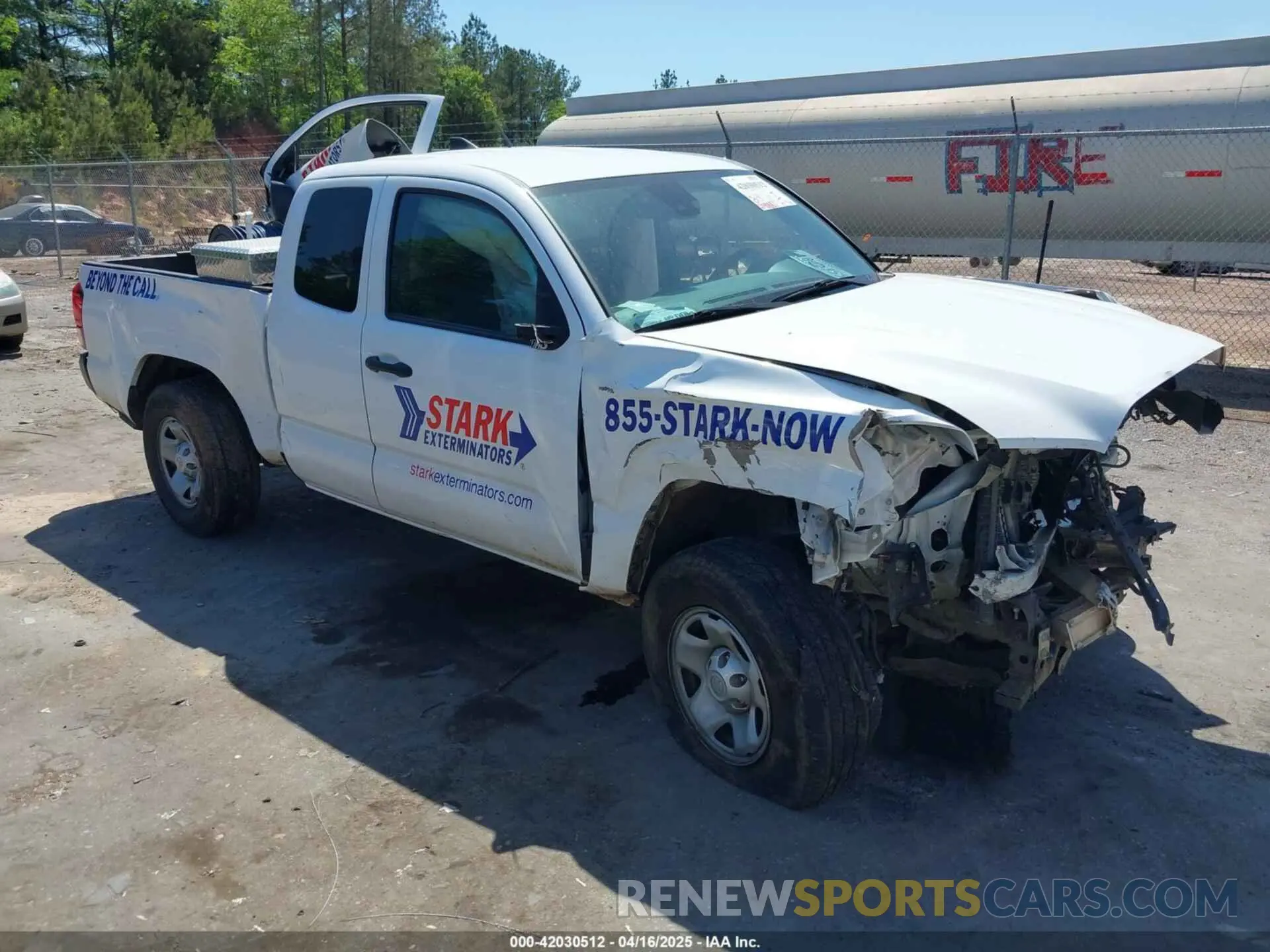 1 Photograph of a damaged car 5TFRX5GNXKX135675 TOYOTA TACOMA 2019