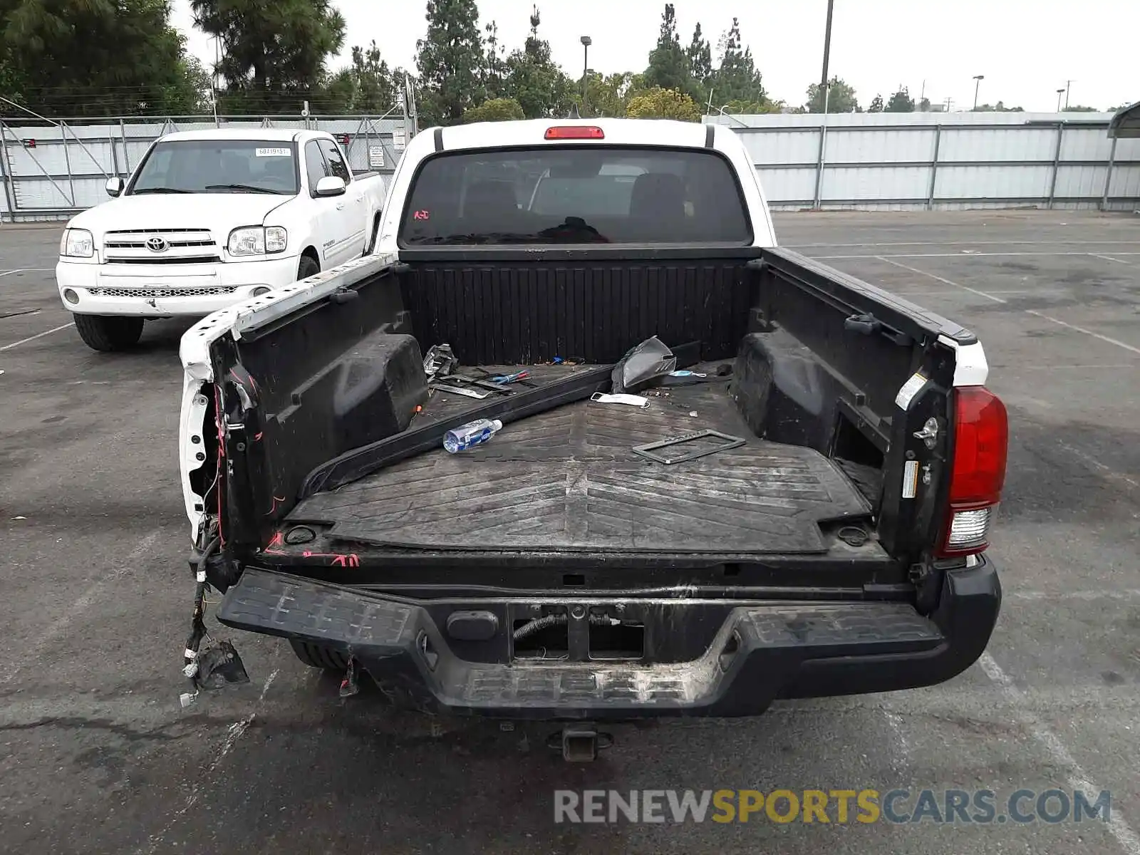 9 Photograph of a damaged car 5TFRX5GNXKX152492 TOYOTA TACOMA 2019