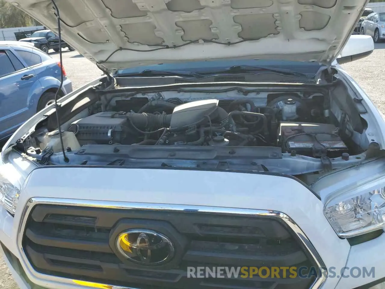 11 Photograph of a damaged car 5TFRX5GNXKX158504 TOYOTA TACOMA 2019