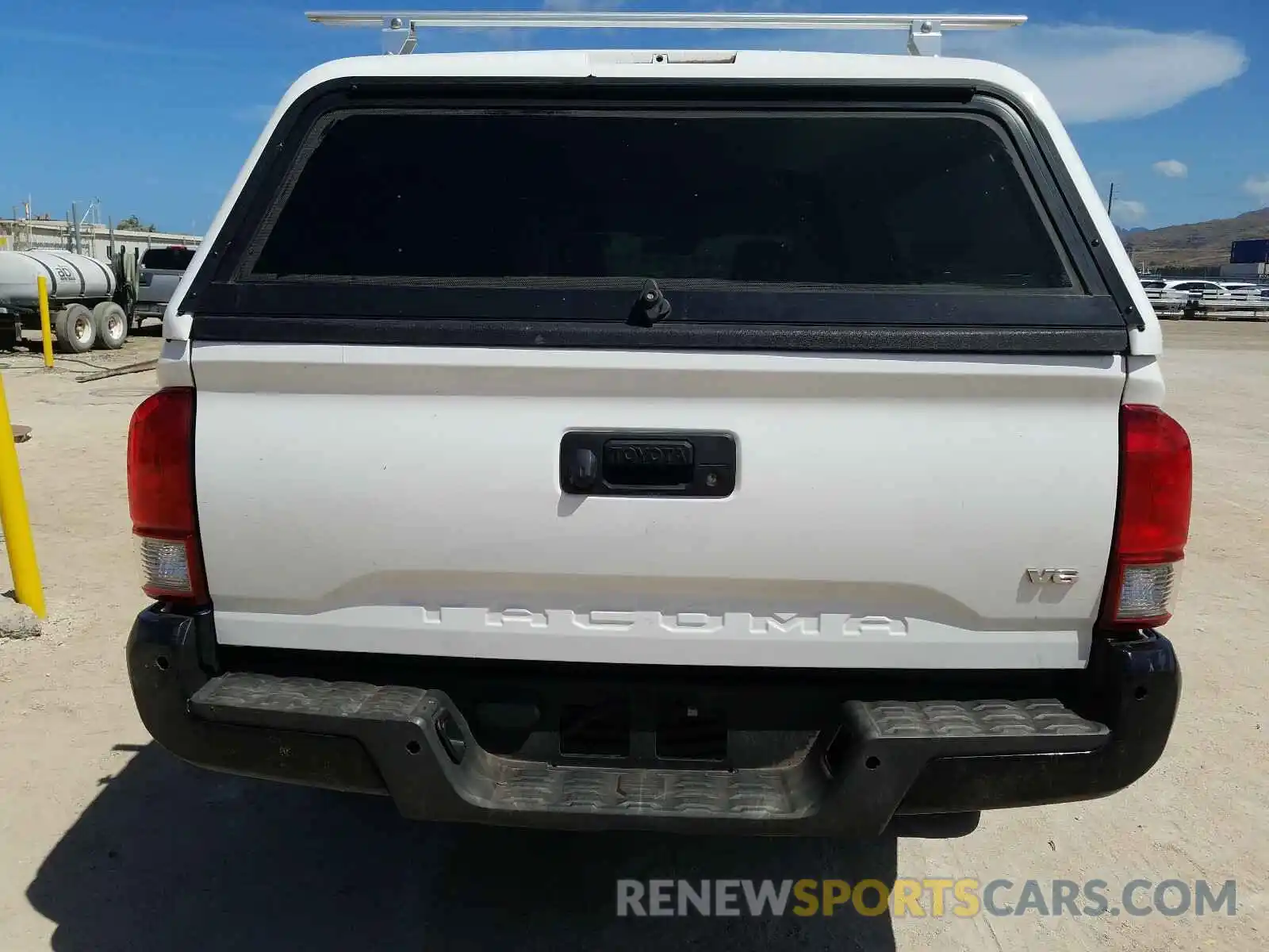 6 Photograph of a damaged car 5TFRX5GNXKX162276 TOYOTA TACOMA 2019