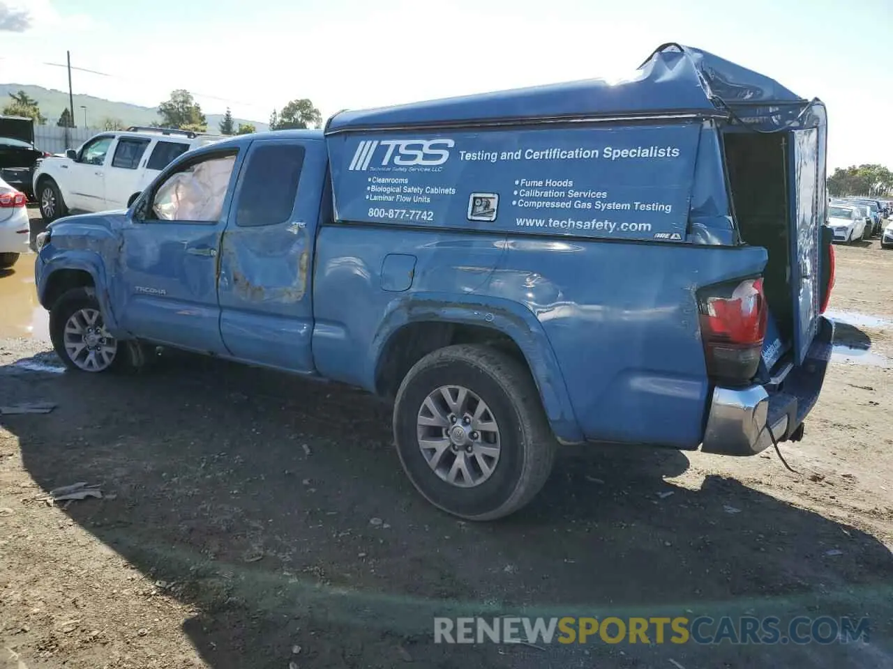 2 Photograph of a damaged car 5TFRZ5CN0KX085823 TOYOTA TACOMA 2019