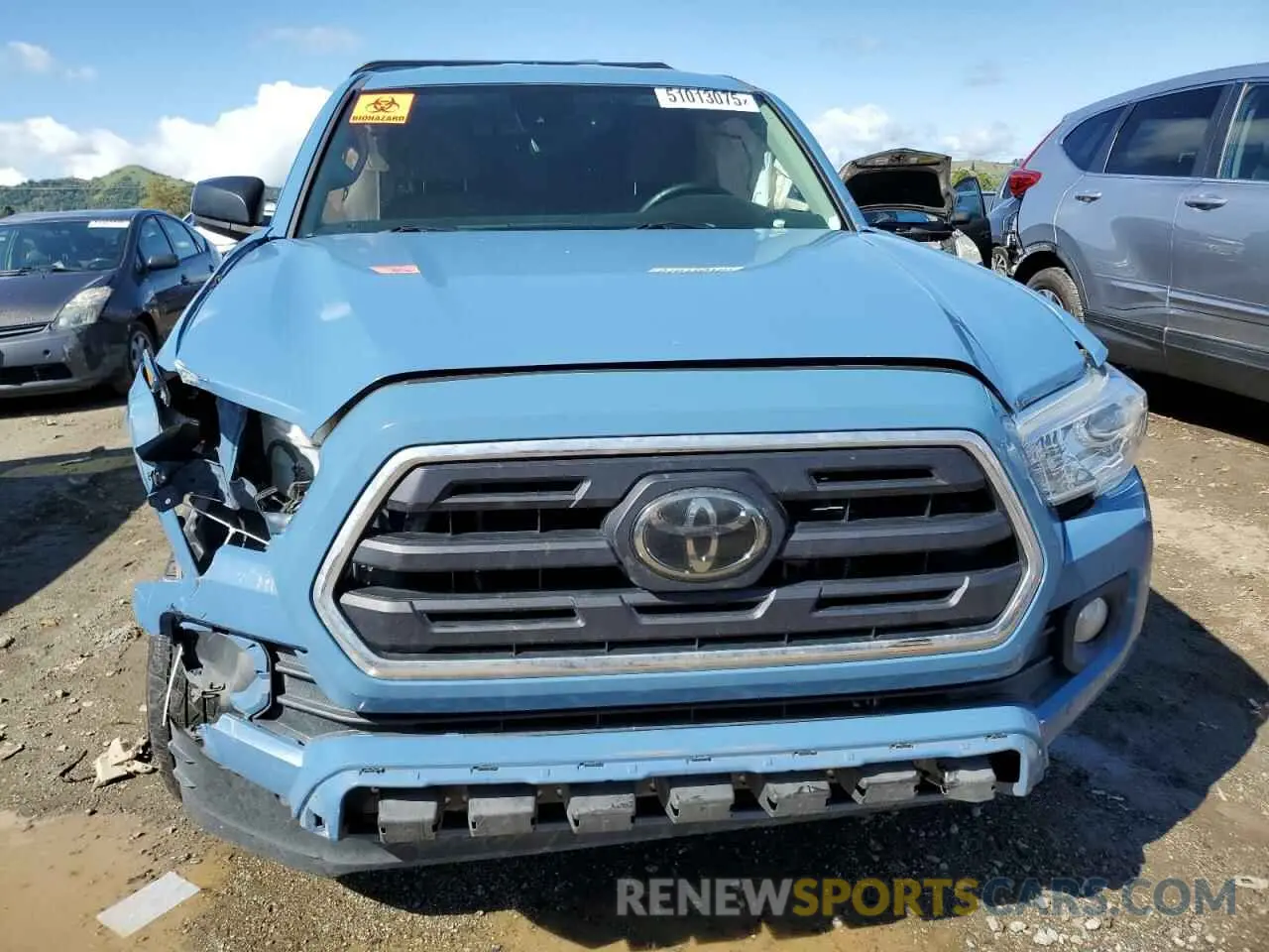 5 Photograph of a damaged car 5TFRZ5CN0KX085823 TOYOTA TACOMA 2019