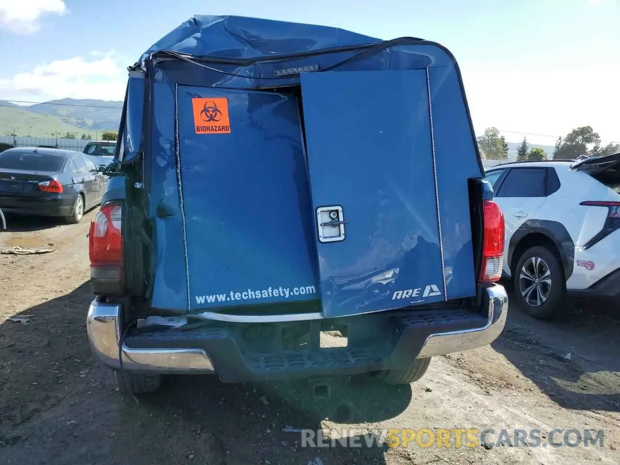 6 Photograph of a damaged car 5TFRZ5CN0KX085823 TOYOTA TACOMA 2019