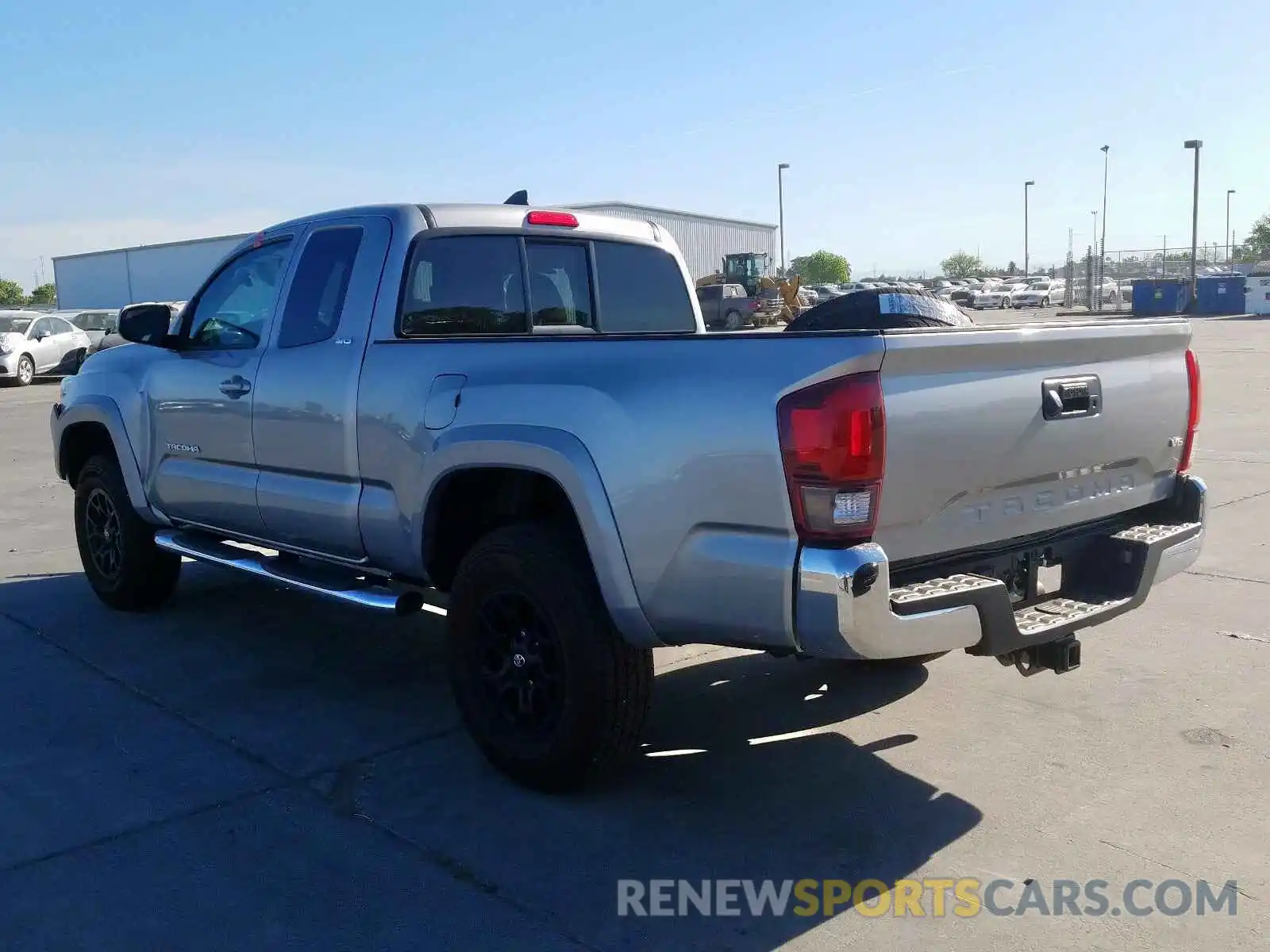 3 Photograph of a damaged car 5TFRZ5CN1KX075382 TOYOTA TACOMA 2019