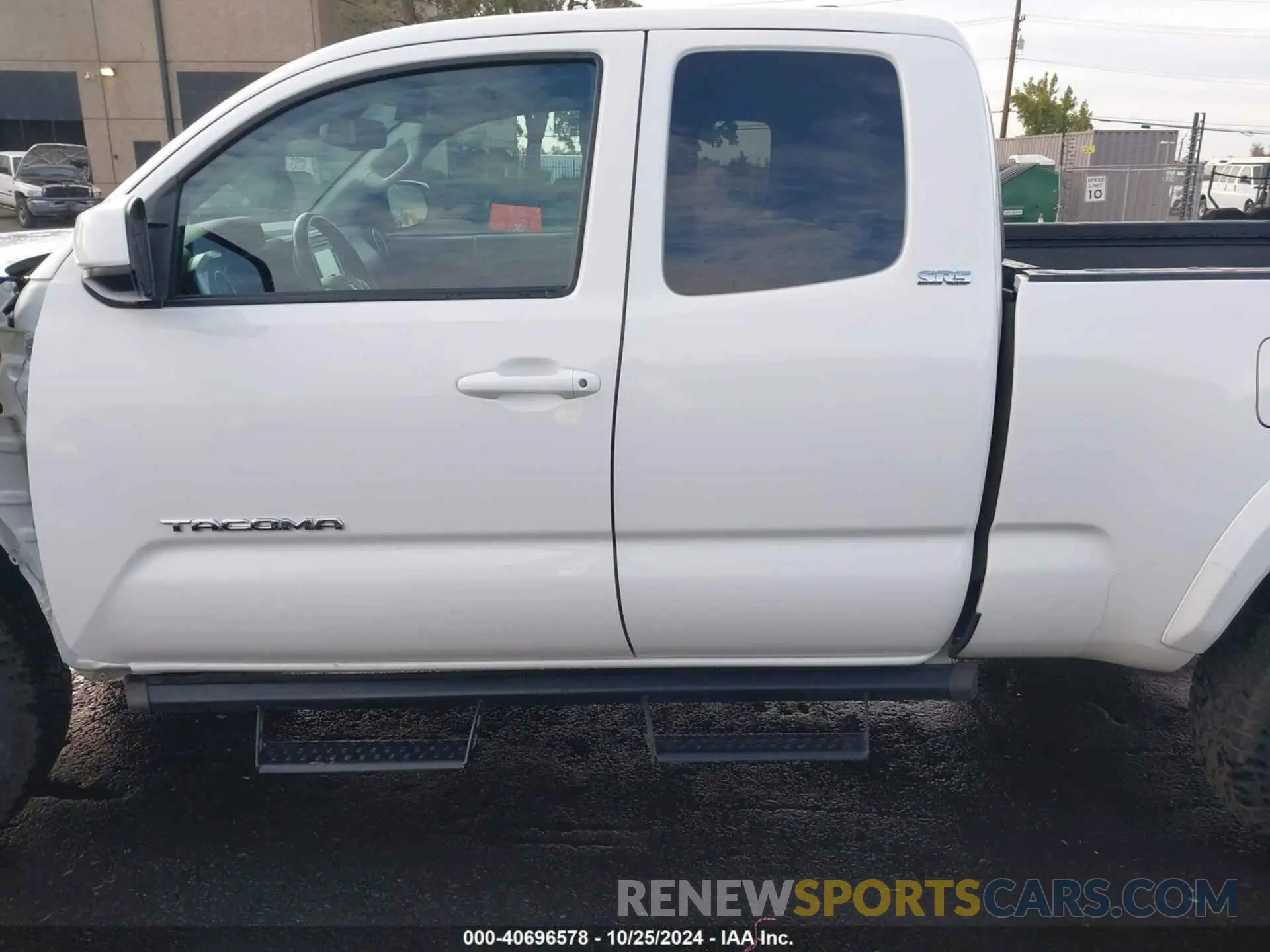 15 Photograph of a damaged car 5TFRZ5CN3KX085007 TOYOTA TACOMA 2019