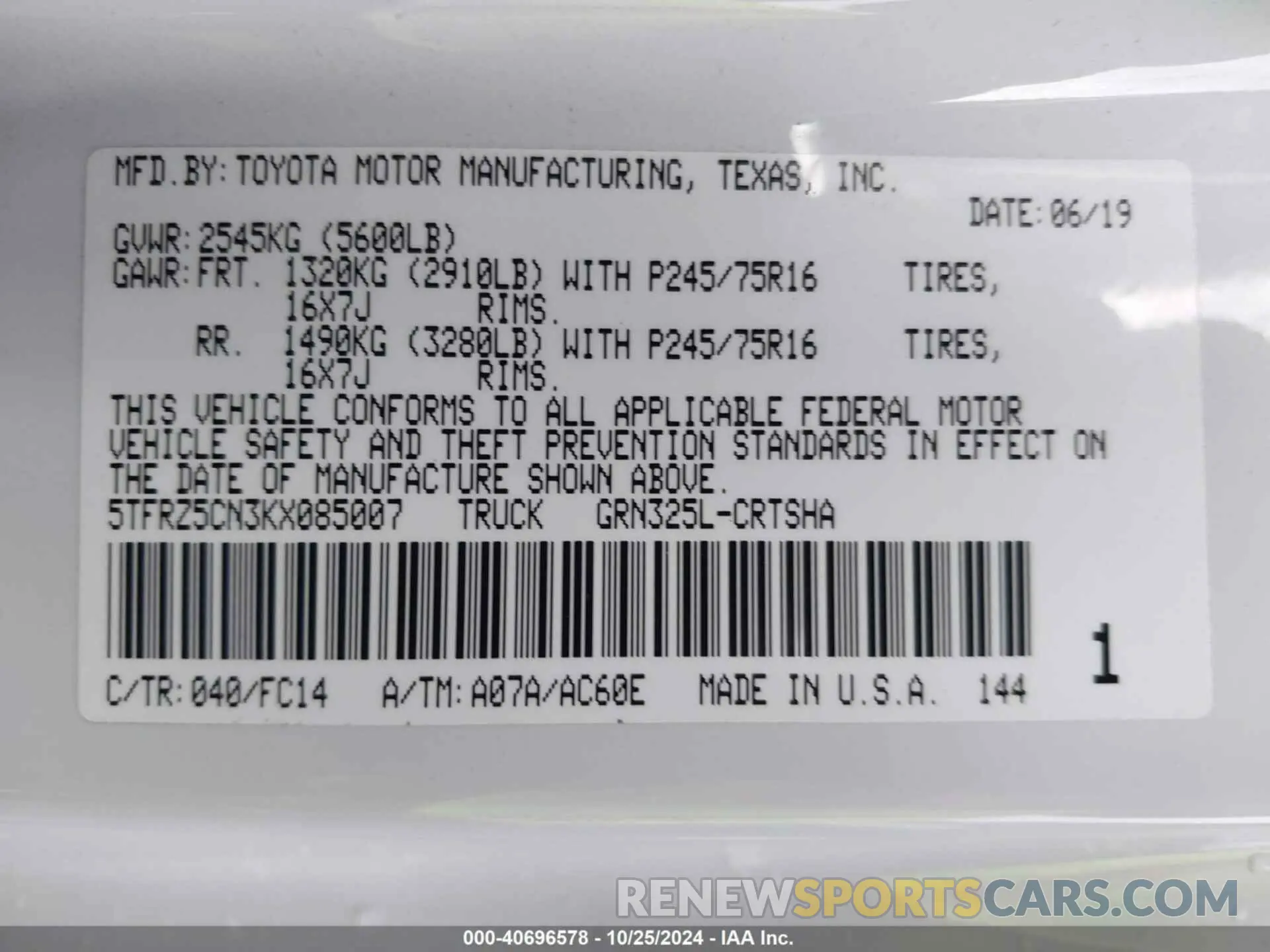 9 Photograph of a damaged car 5TFRZ5CN3KX085007 TOYOTA TACOMA 2019