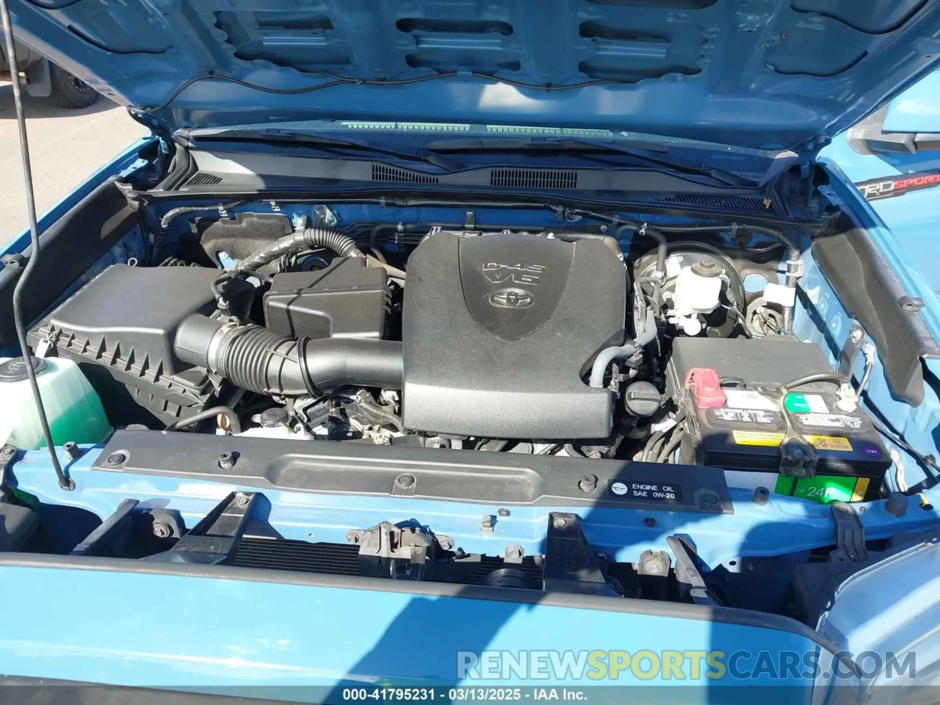 10 Photograph of a damaged car 5TFRZ5CN4KX082052 TOYOTA TACOMA 2019