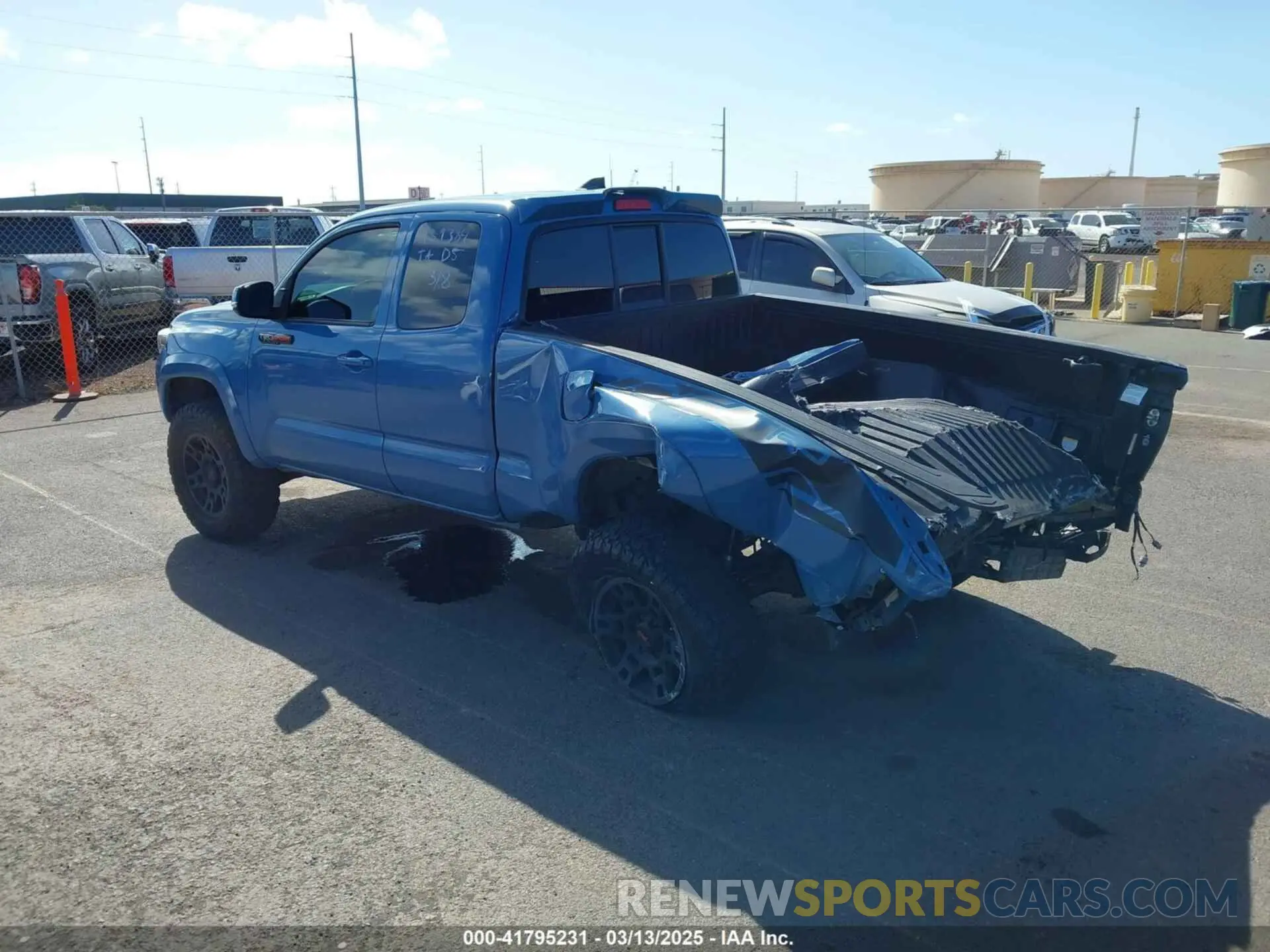 3 Photograph of a damaged car 5TFRZ5CN4KX082052 TOYOTA TACOMA 2019